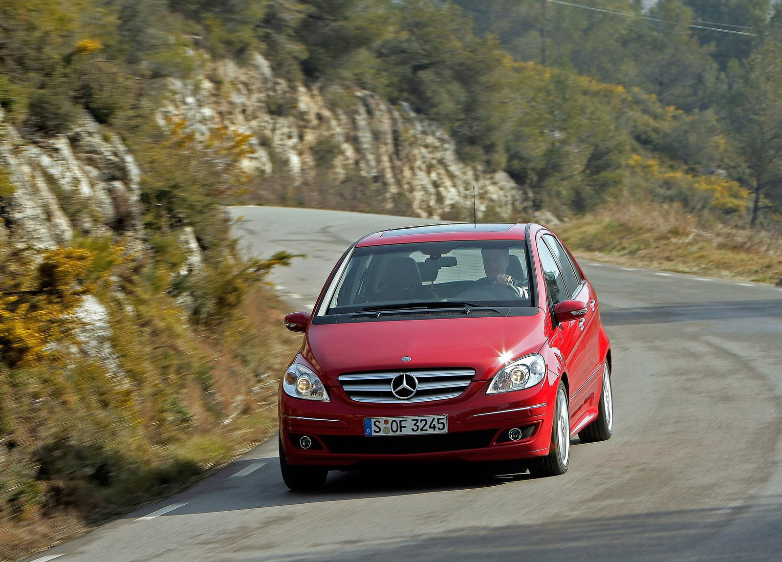 Mercedes-Benz B200 Turbo photo #15