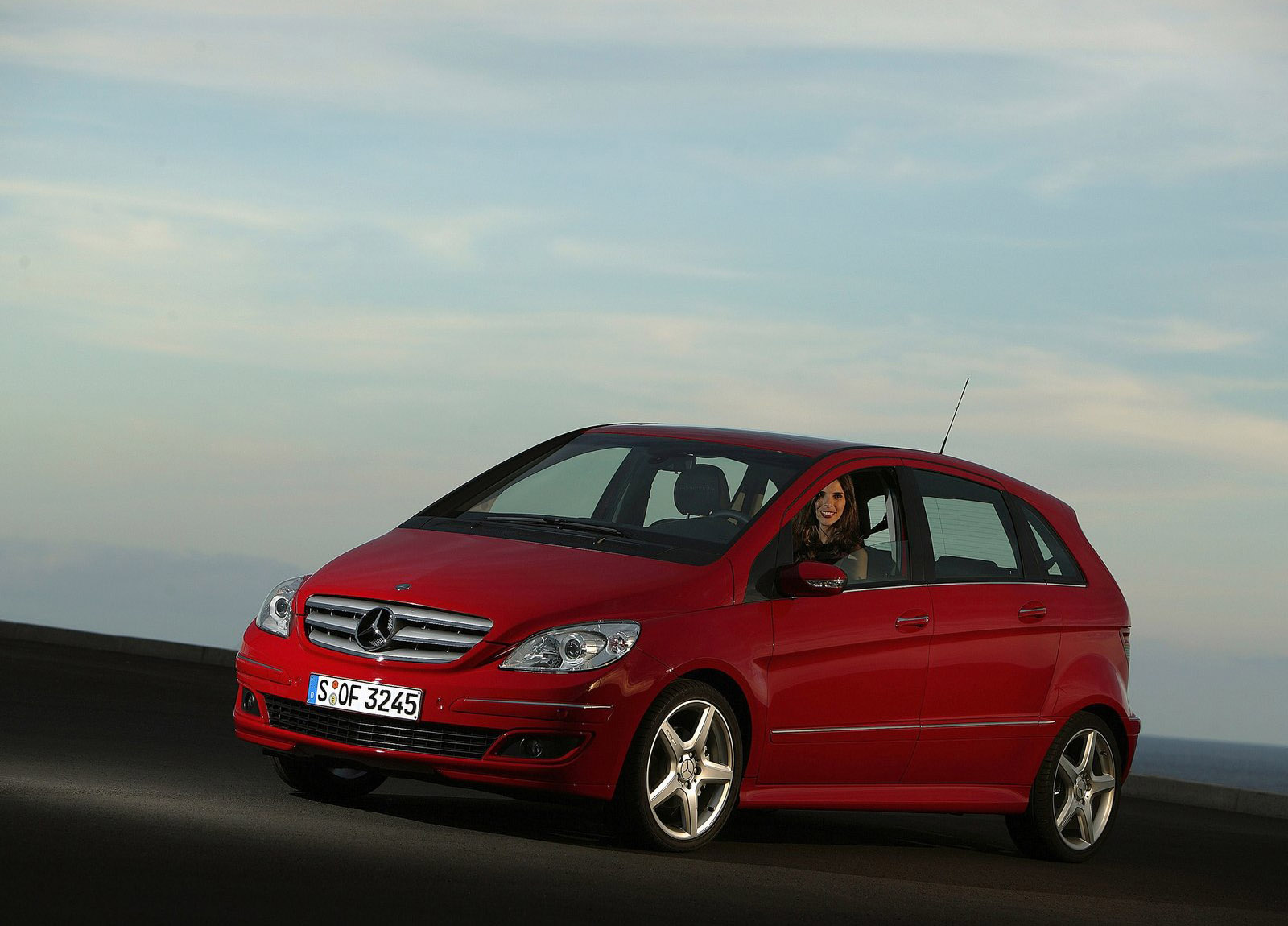 Mercedes-Benz B200 Turbo photo #17
