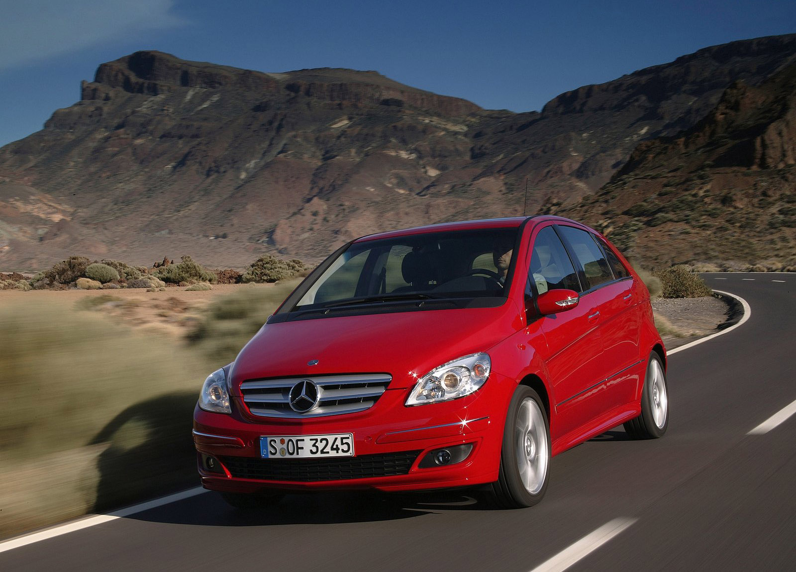 Mercedes-Benz B200 Turbo photo #27