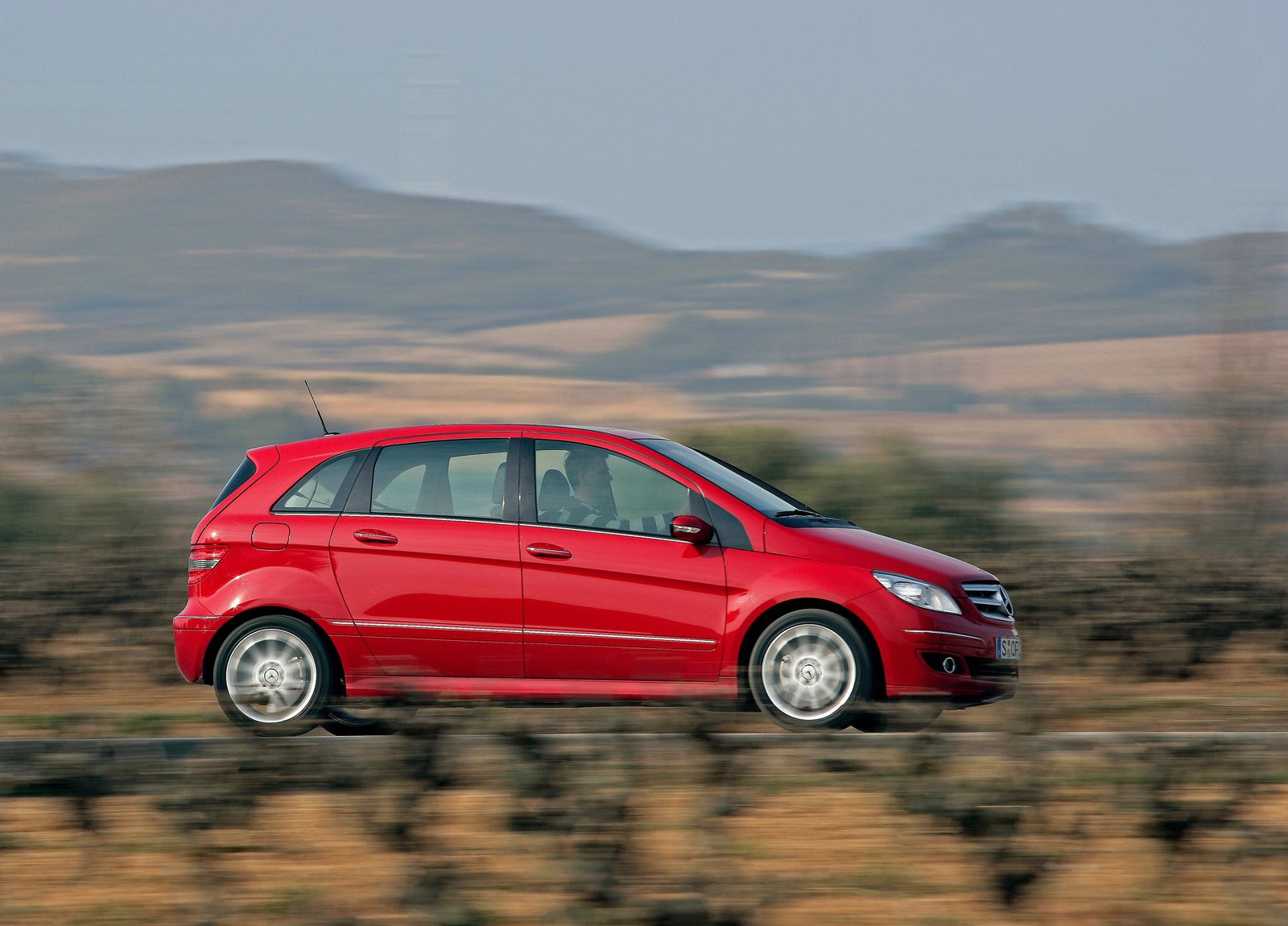 Mercedes-Benz B200 Turbo photo #30