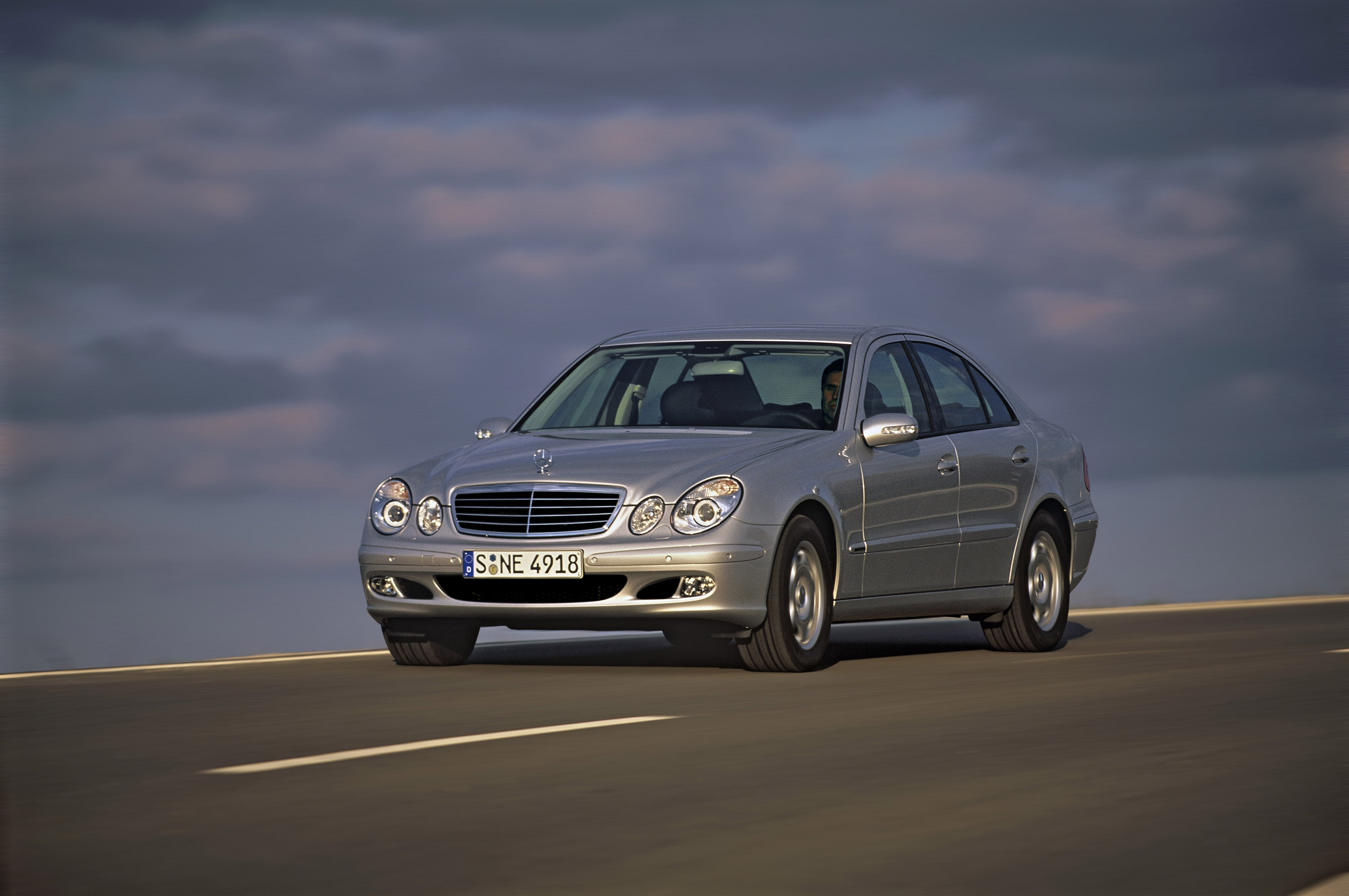 Mercedes-Benz E-Class photo #1