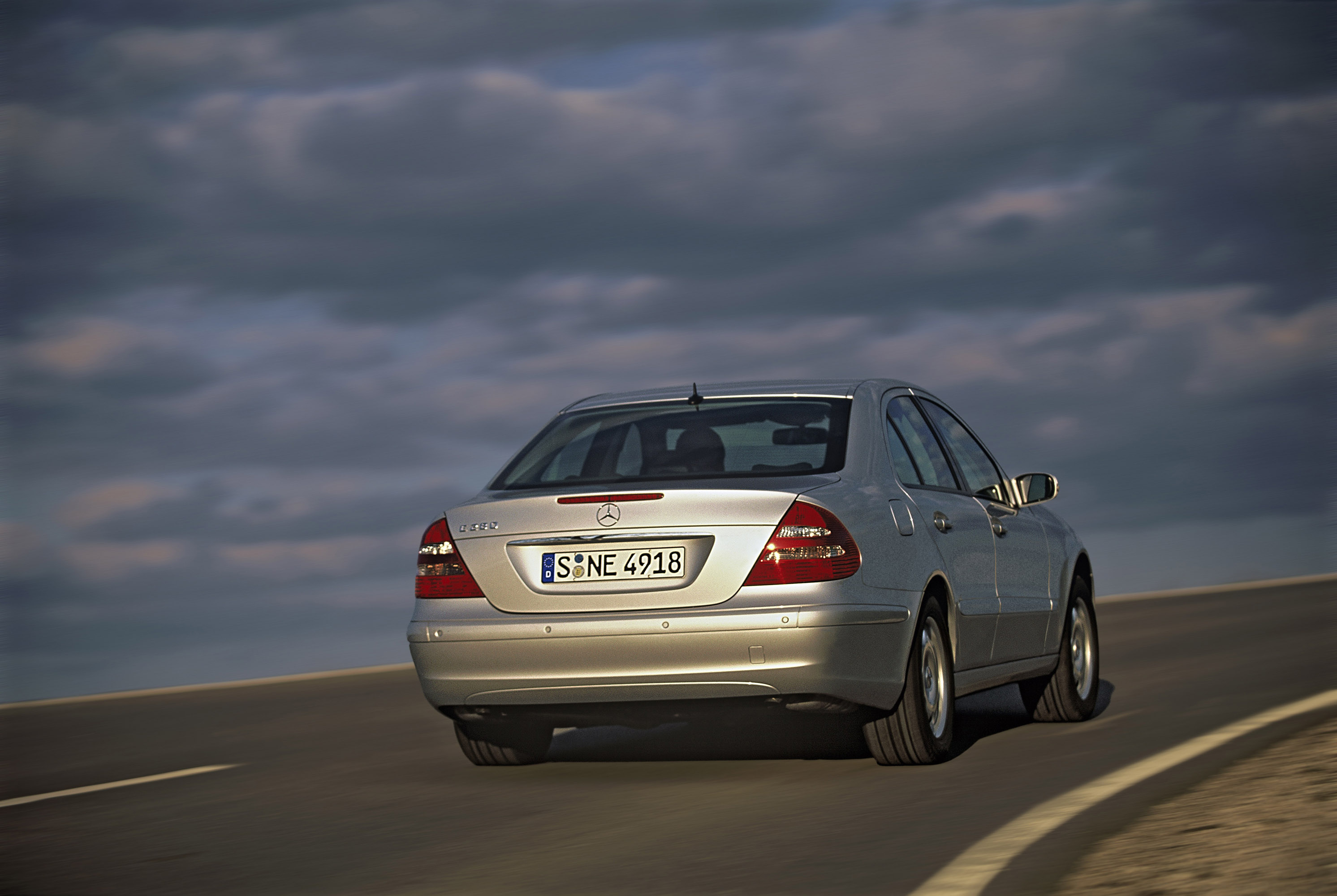 Mercedes-Benz E-Class photo #14