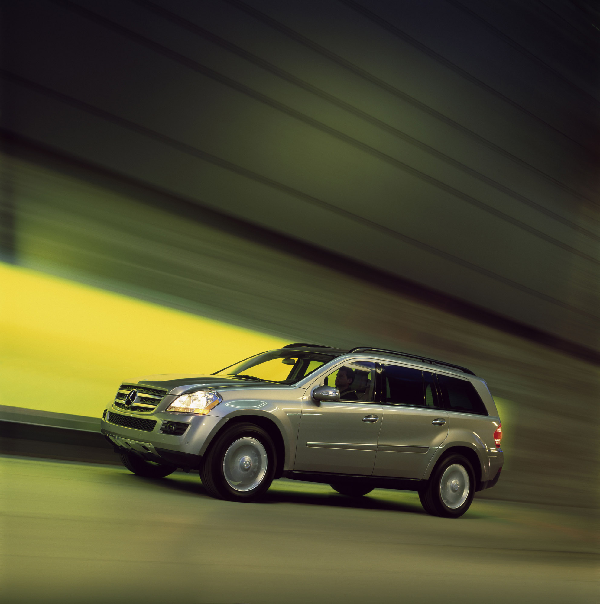 Mercedes-Benz GL-Class photo #22