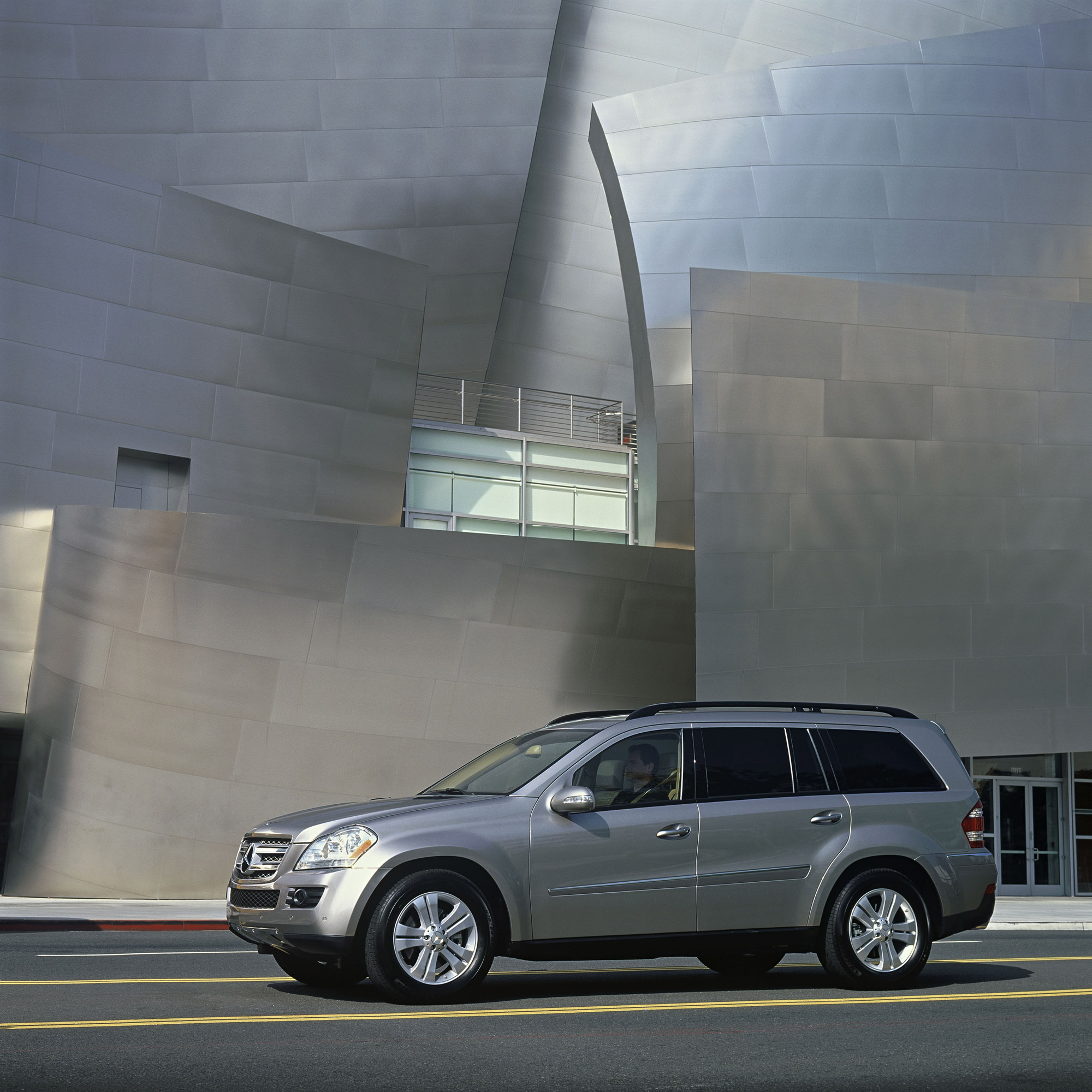 Mercedes-Benz GL-Class photo #23