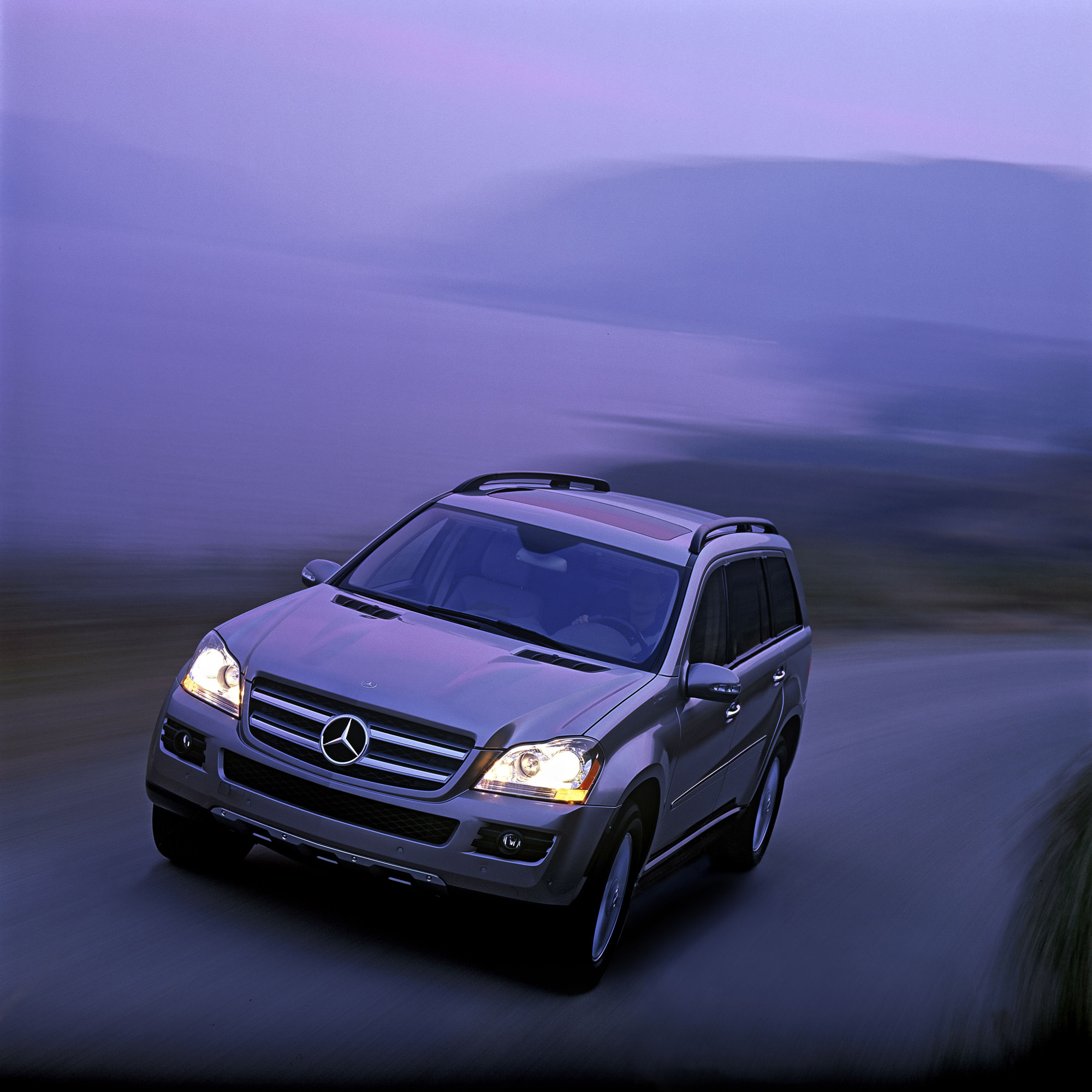 Mercedes-Benz GL-Class photo #25