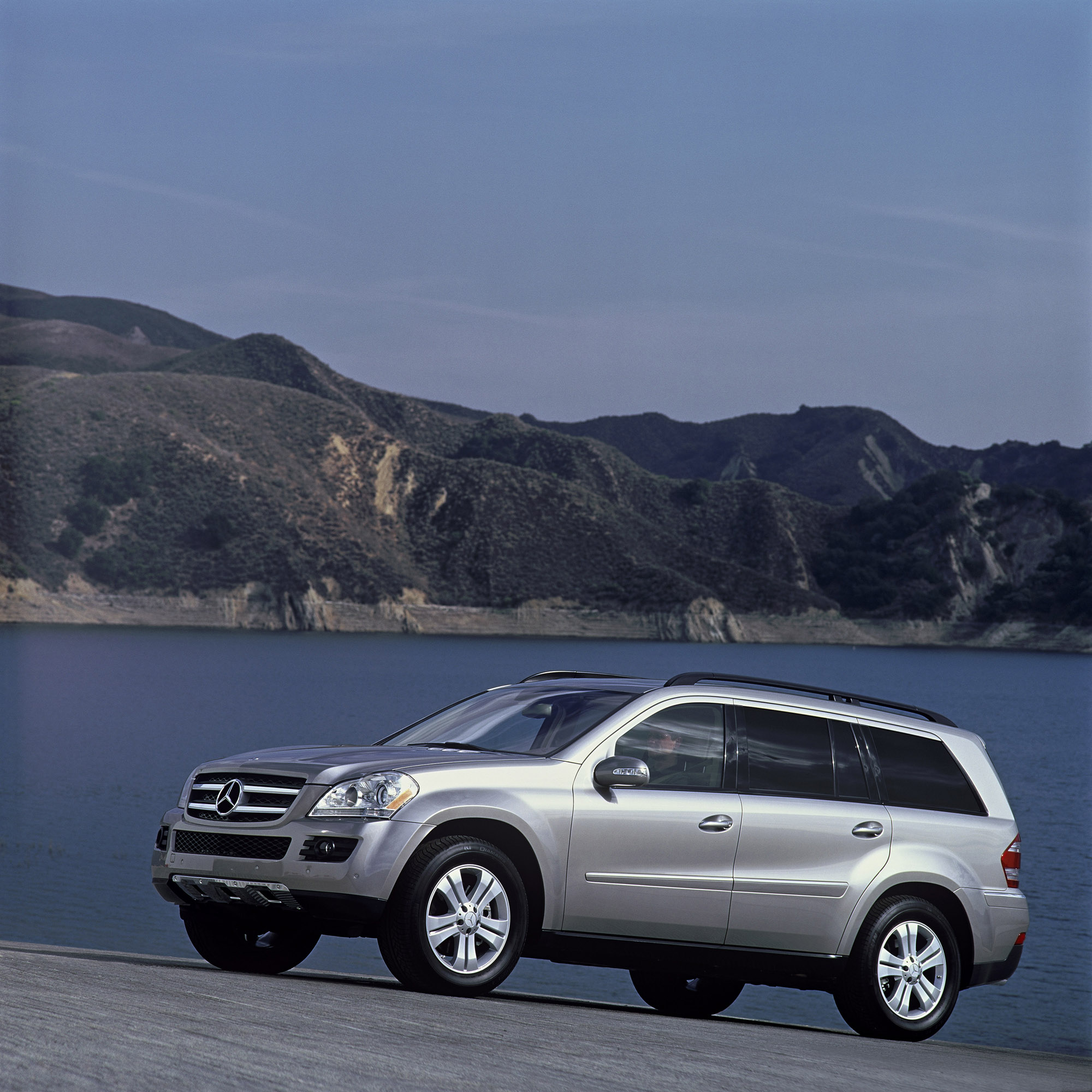 Mercedes-Benz GL-Class photo #31