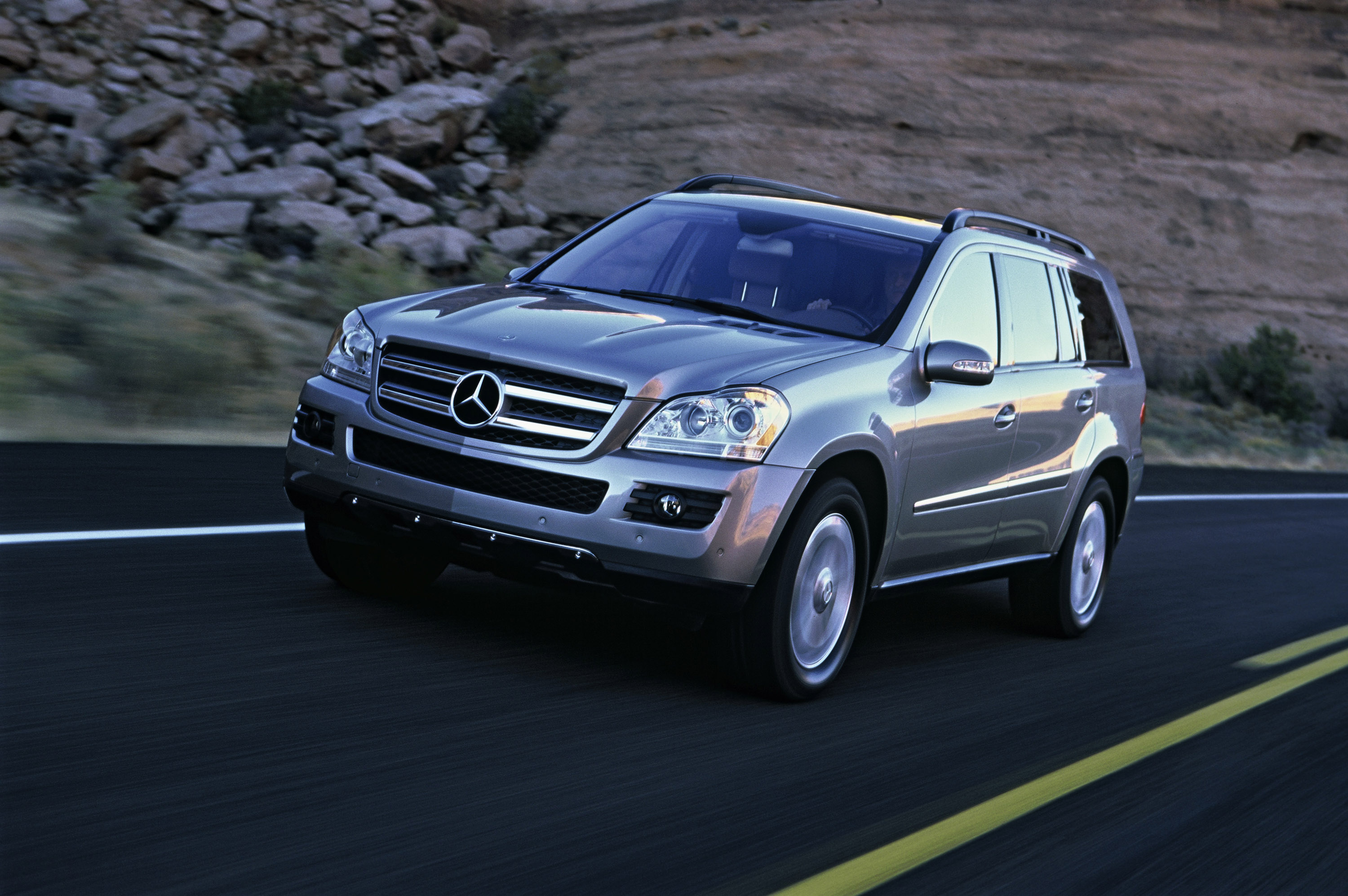 Mercedes-Benz GL-Class photo #32