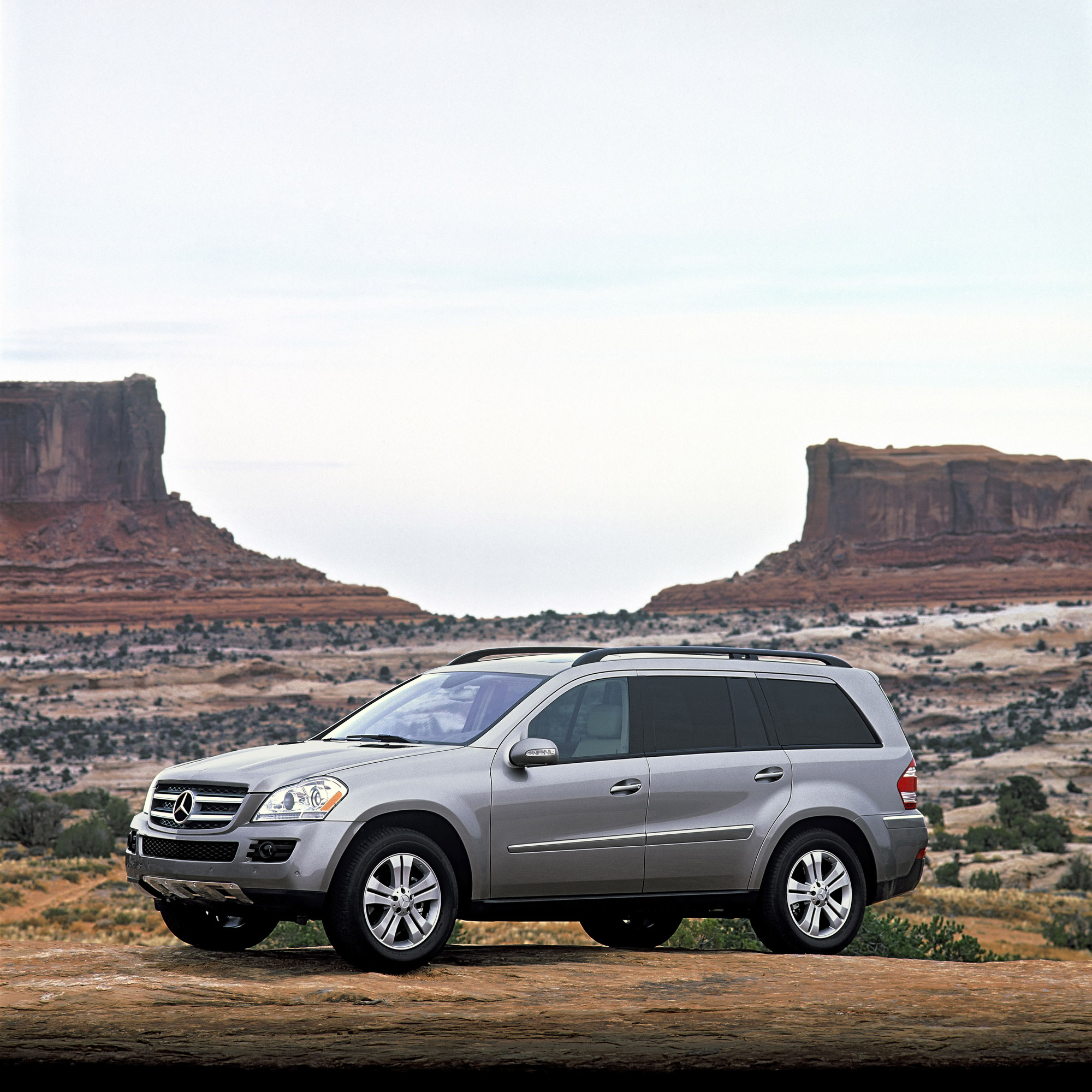 Mercedes-Benz GL-Class photo #38