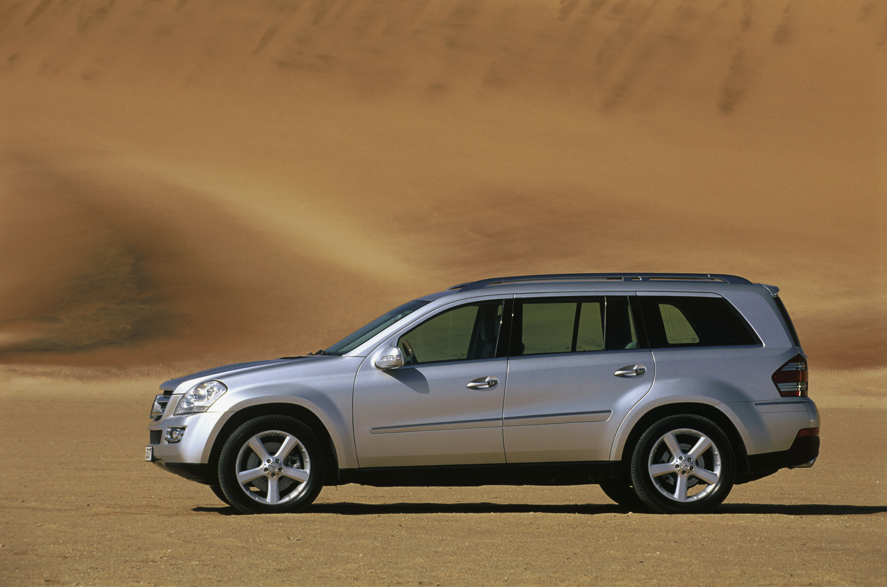 Mercedes-Benz GL-Class photo #45