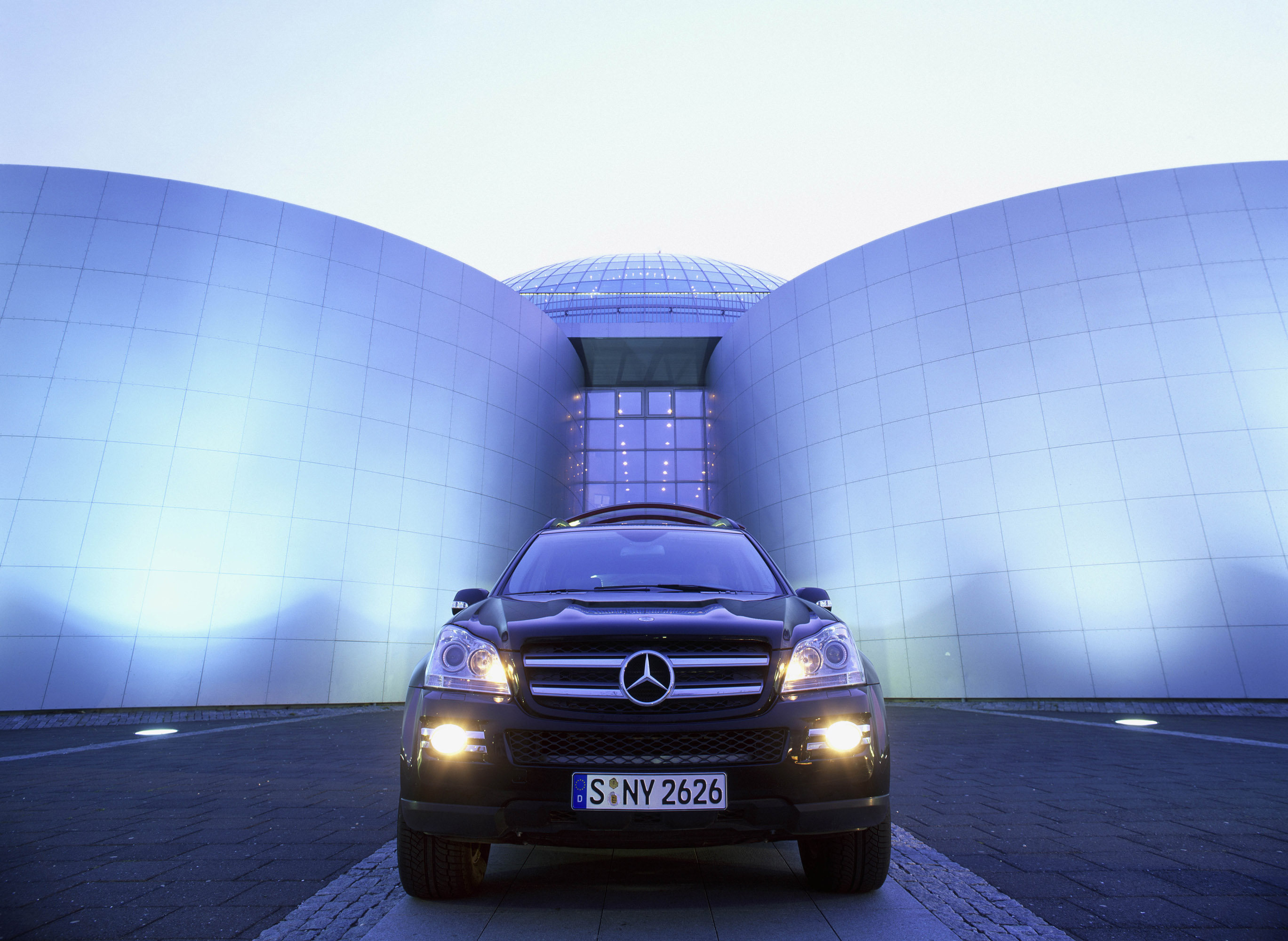 Mercedes-Benz GL-Class photo #52