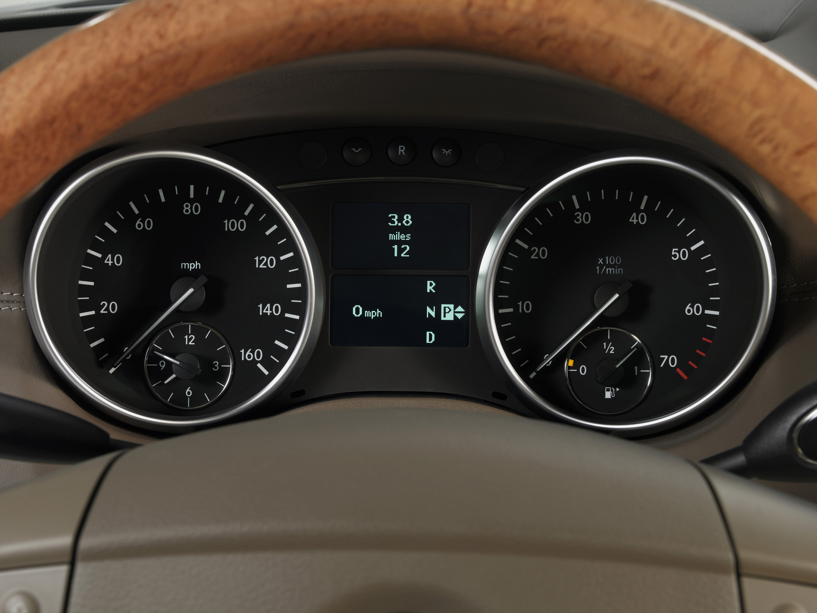 Mercedes-Benz GL-Class photo #65