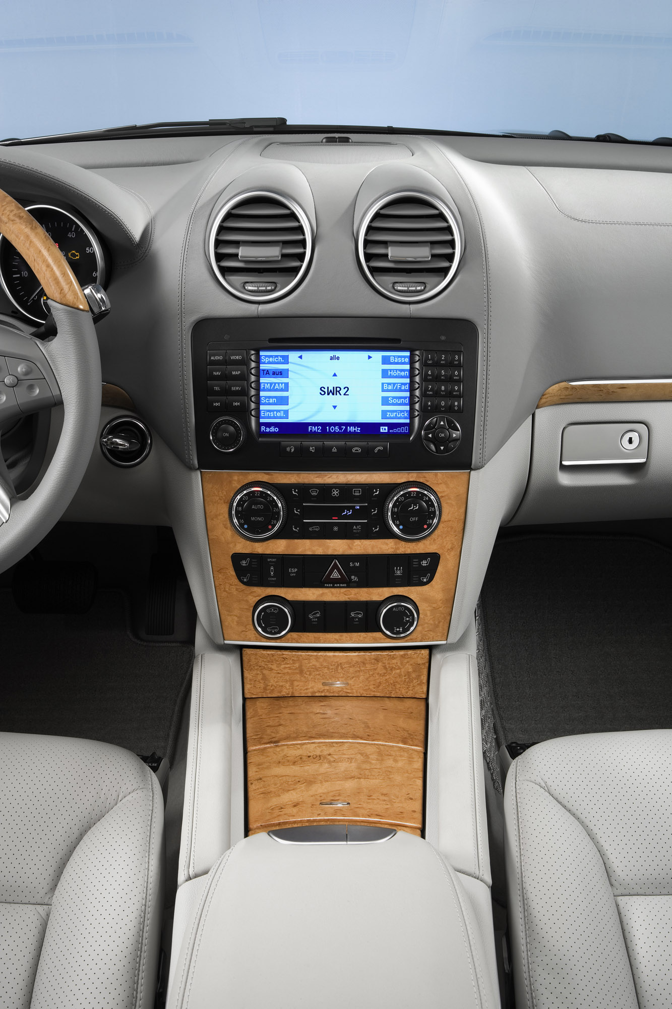 Mercedes-Benz GL-Class photo #71