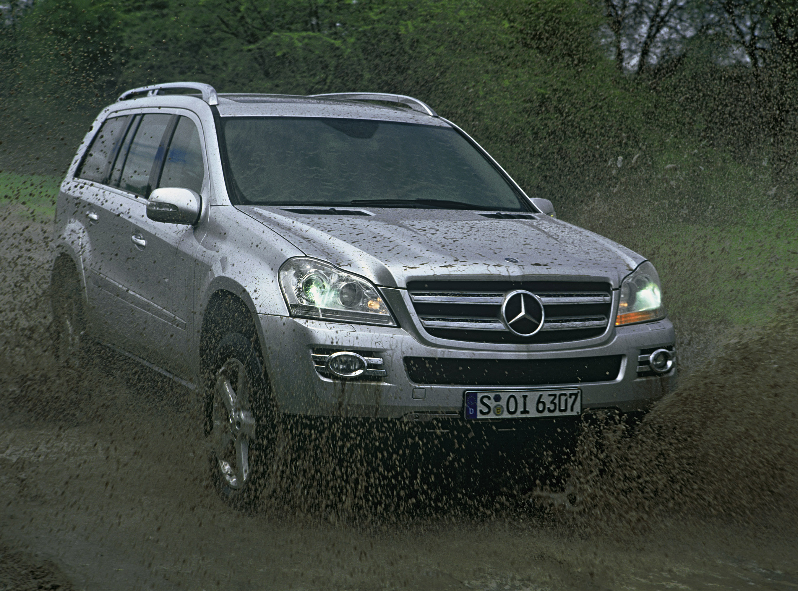 Mercedes-Benz GL420 CDI photo #3