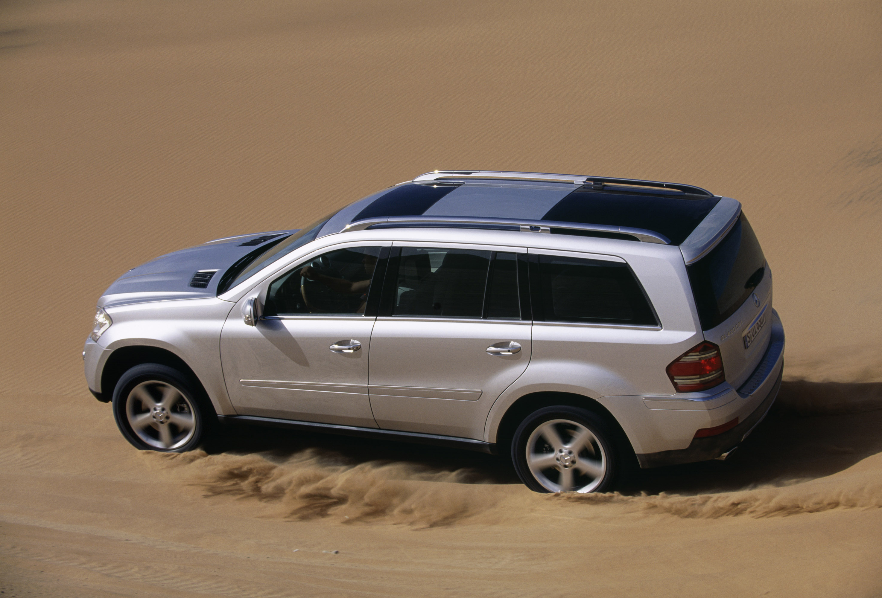 Mercedes-Benz GL420 CDI photo #11