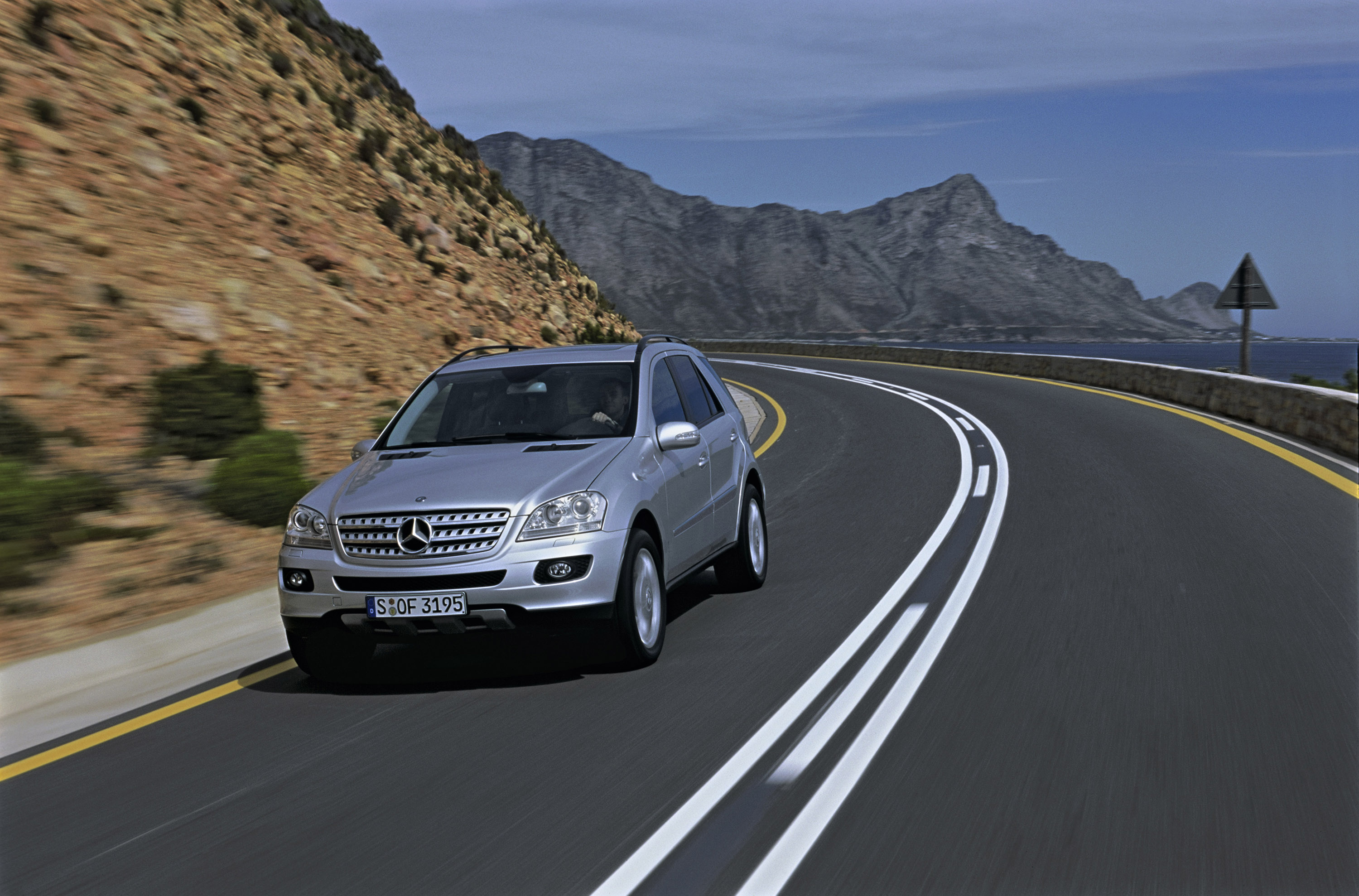 Mercedes-Benz ML350 photo #15