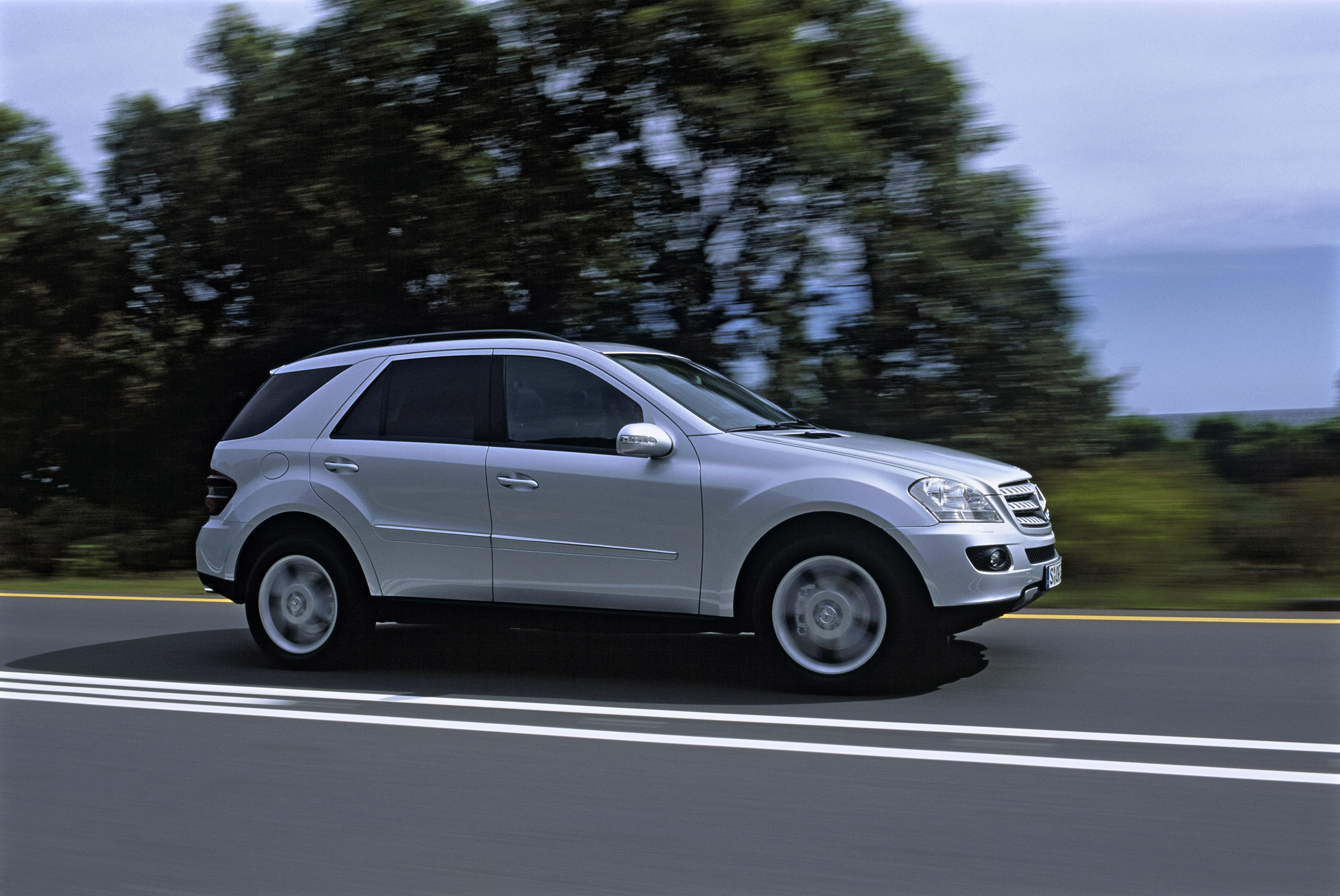 Mercedes-Benz ML350 photo #21