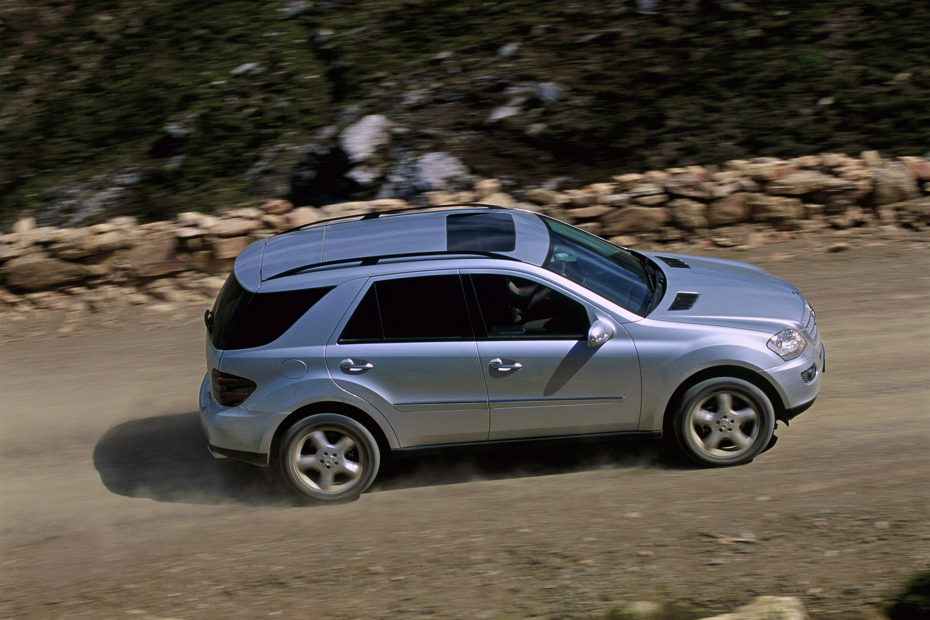 Mercedes-Benz ML350 photo #23
