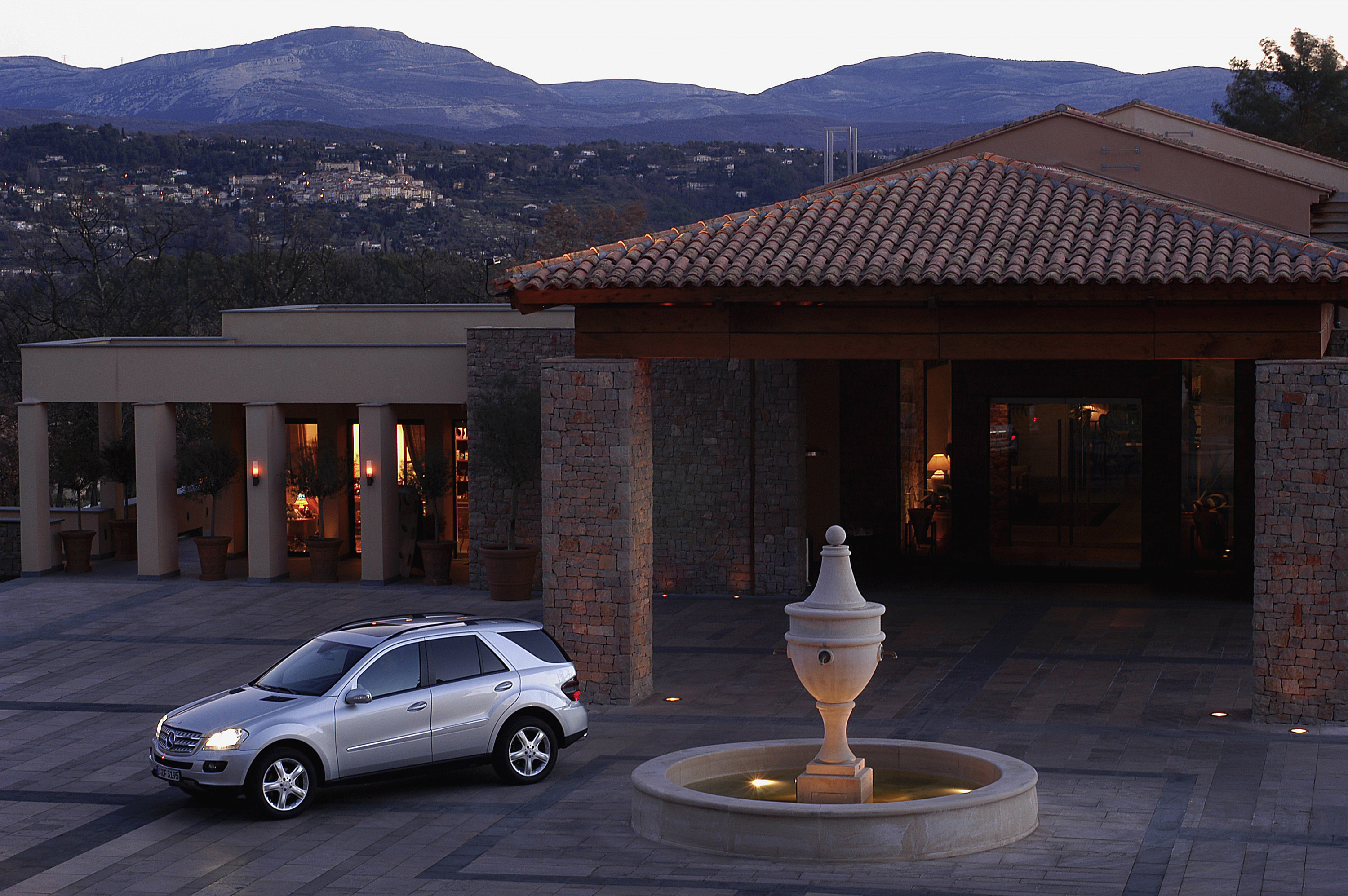 Mercedes-Benz ML350 photo #28