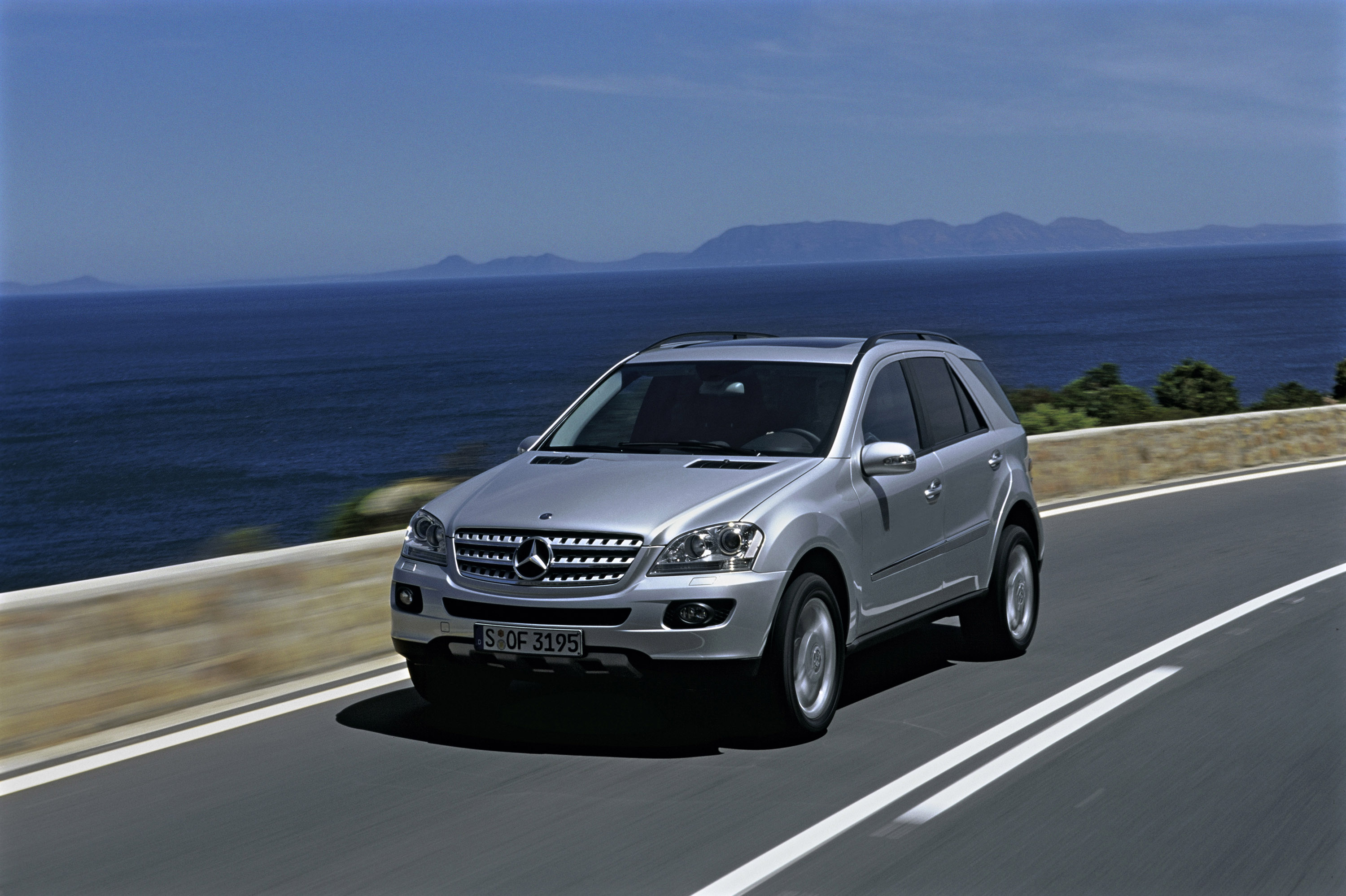 Mercedes-Benz ML420 CDI 4MATIC photo #2