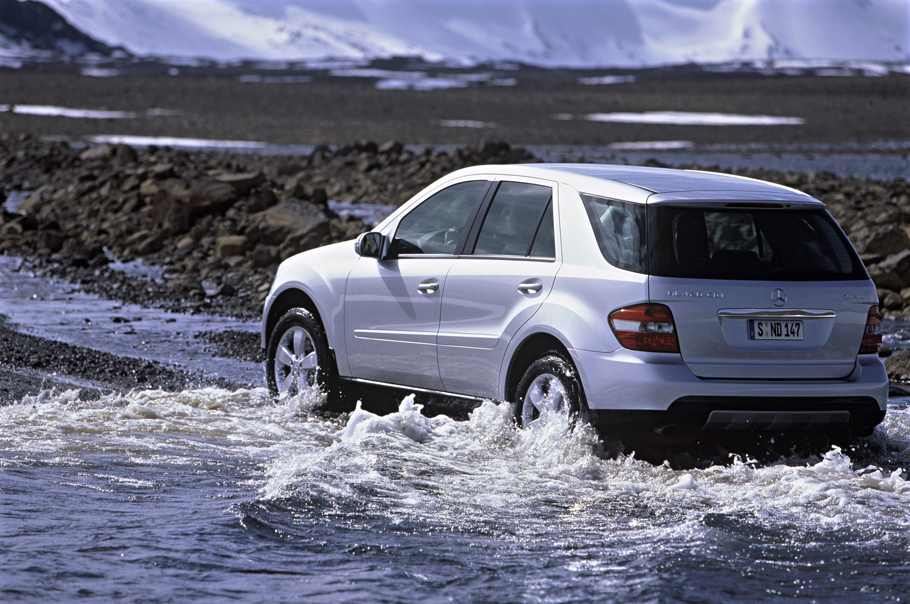 Mercedes-Benz ML420 CDI 4MATIC photo #17