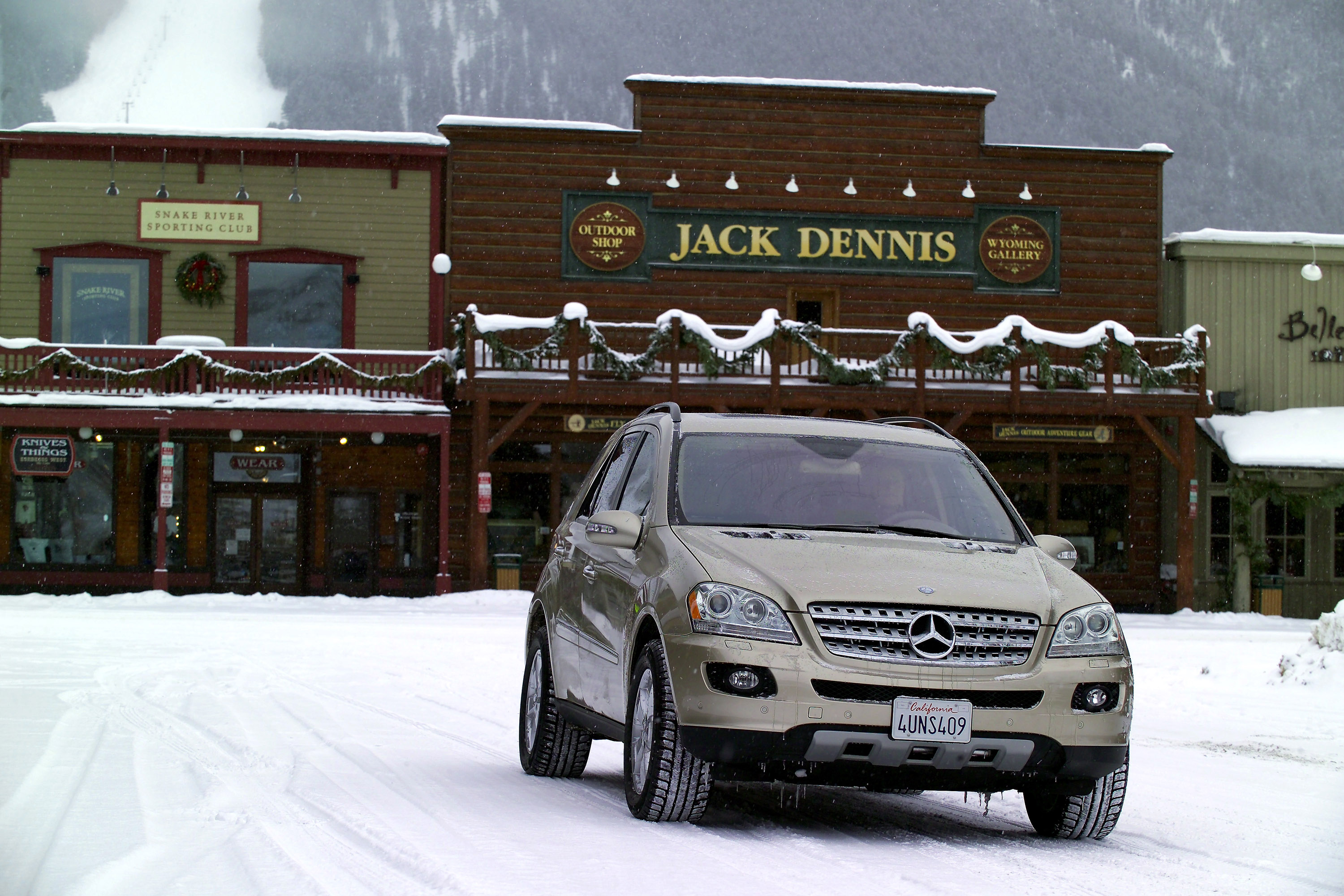 Mercedes-Benz ML500 photo #16