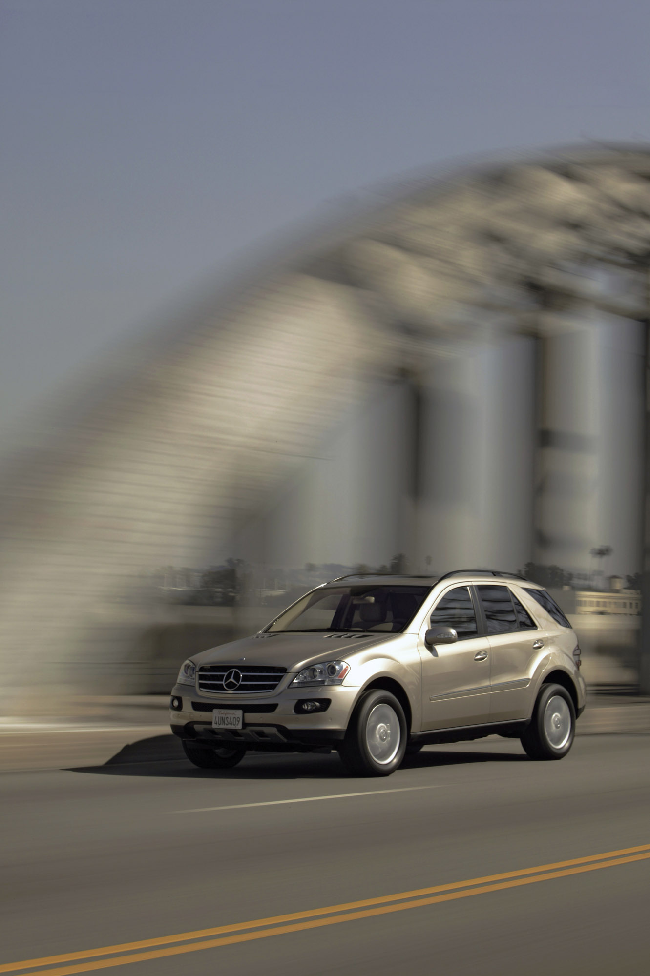 Mercedes-Benz ML500 photo #17