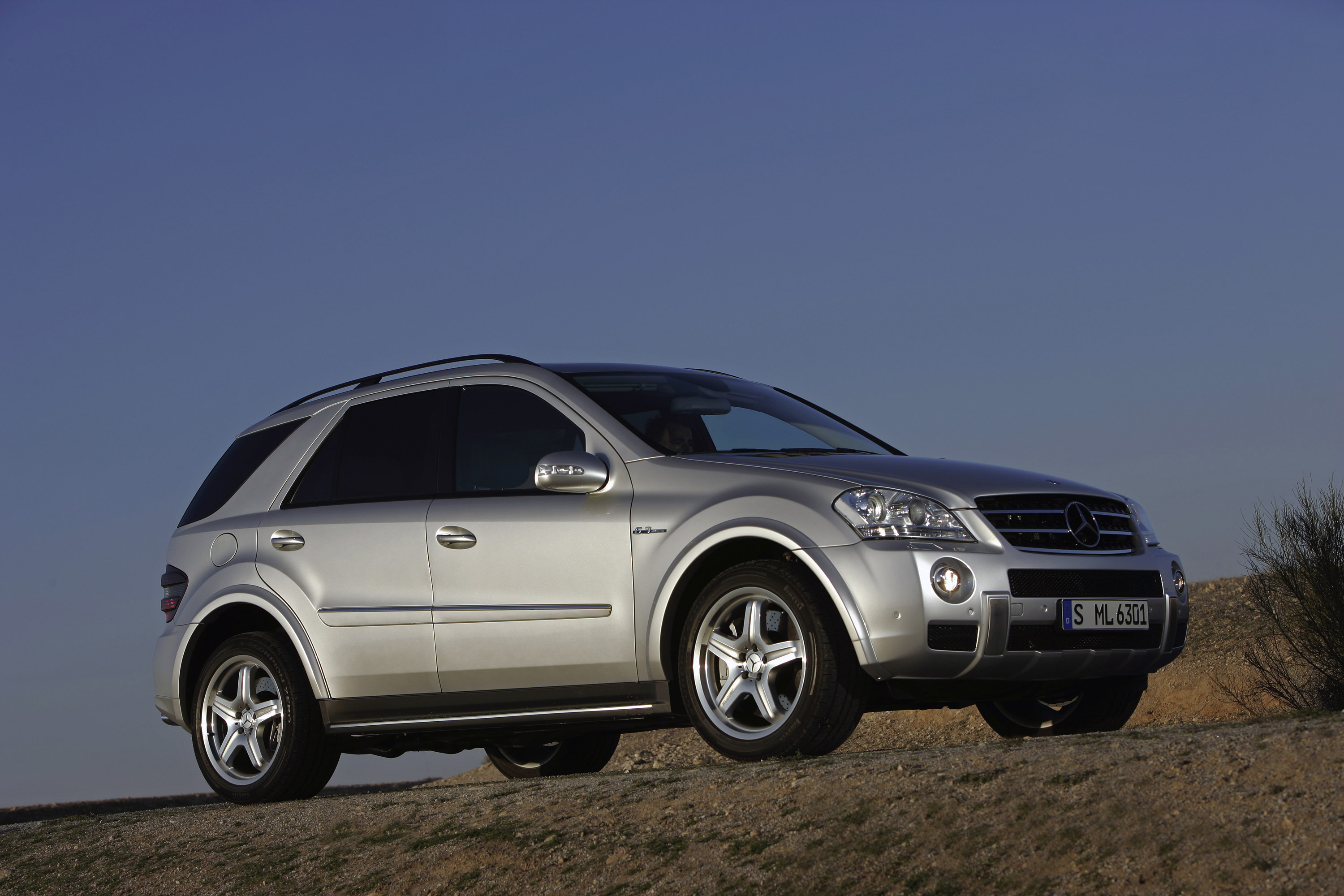 Mercedes-Benz ML63 AMG photo #3