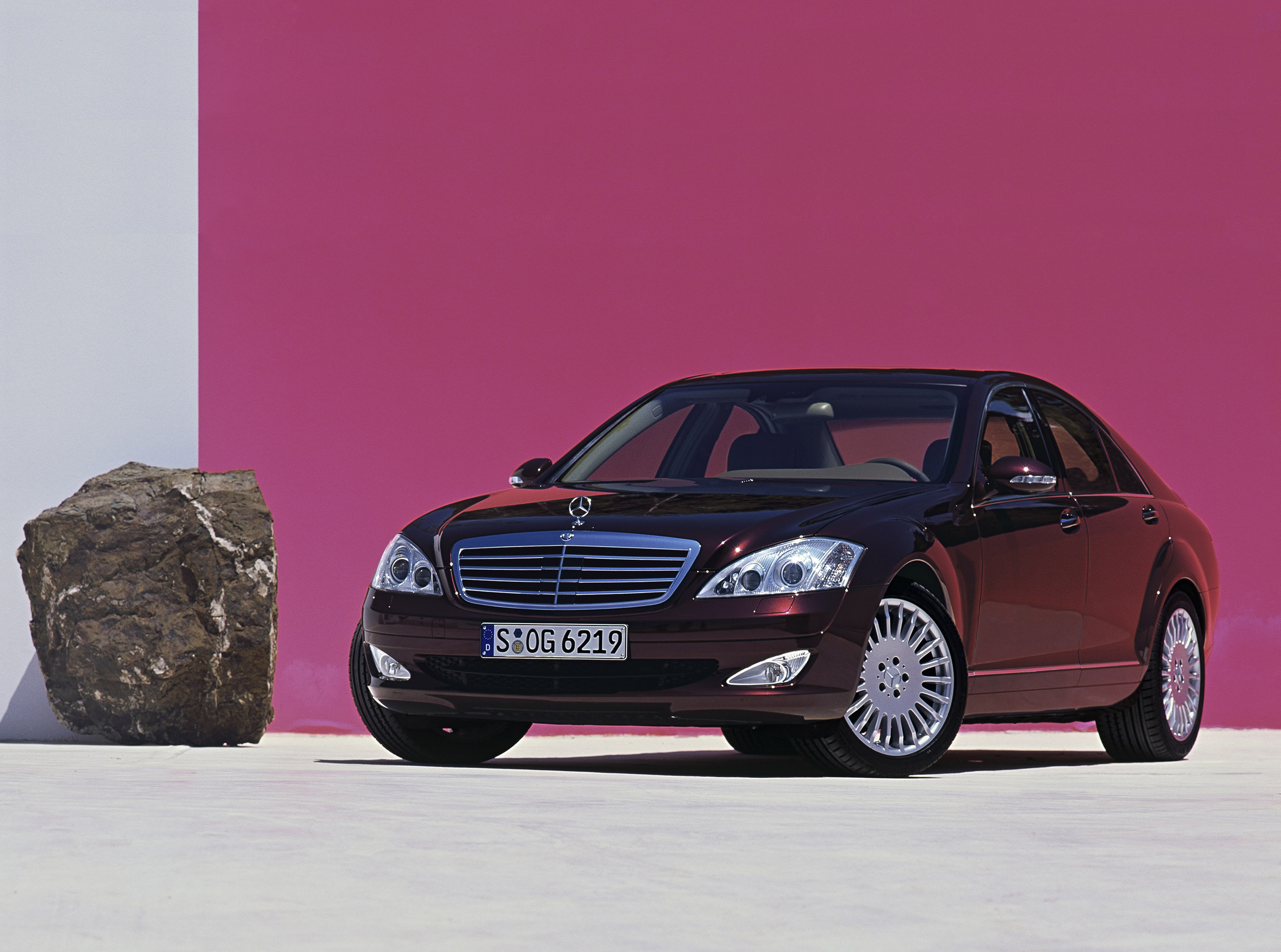 Mercedes-Benz S-Class photo #2