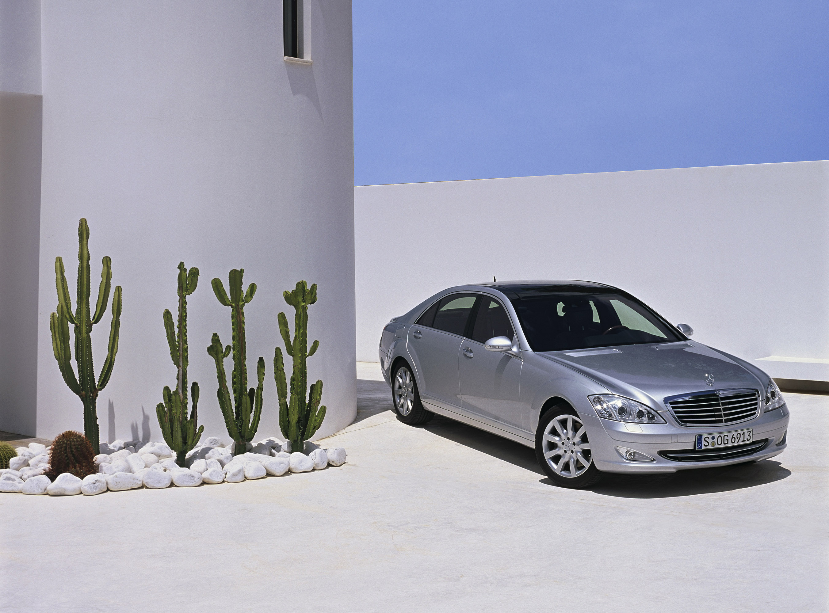 Mercedes-Benz S-Class photo #20