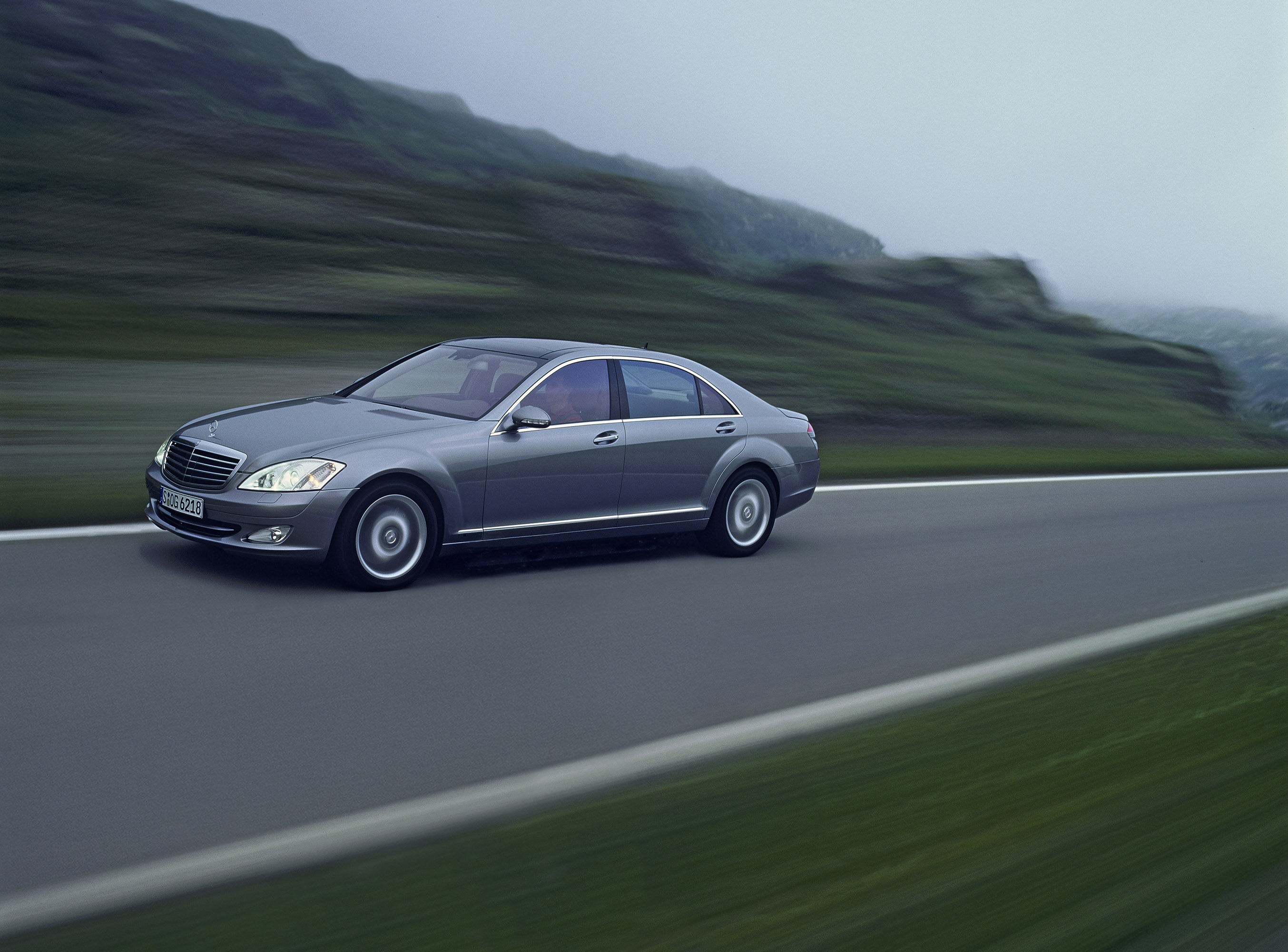 Mercedes-Benz S-Class photo #43
