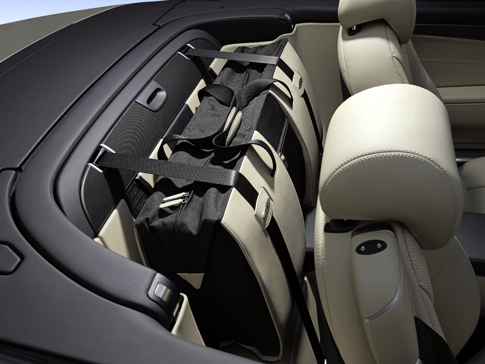 Mercedes-Benz SL600 photo #18