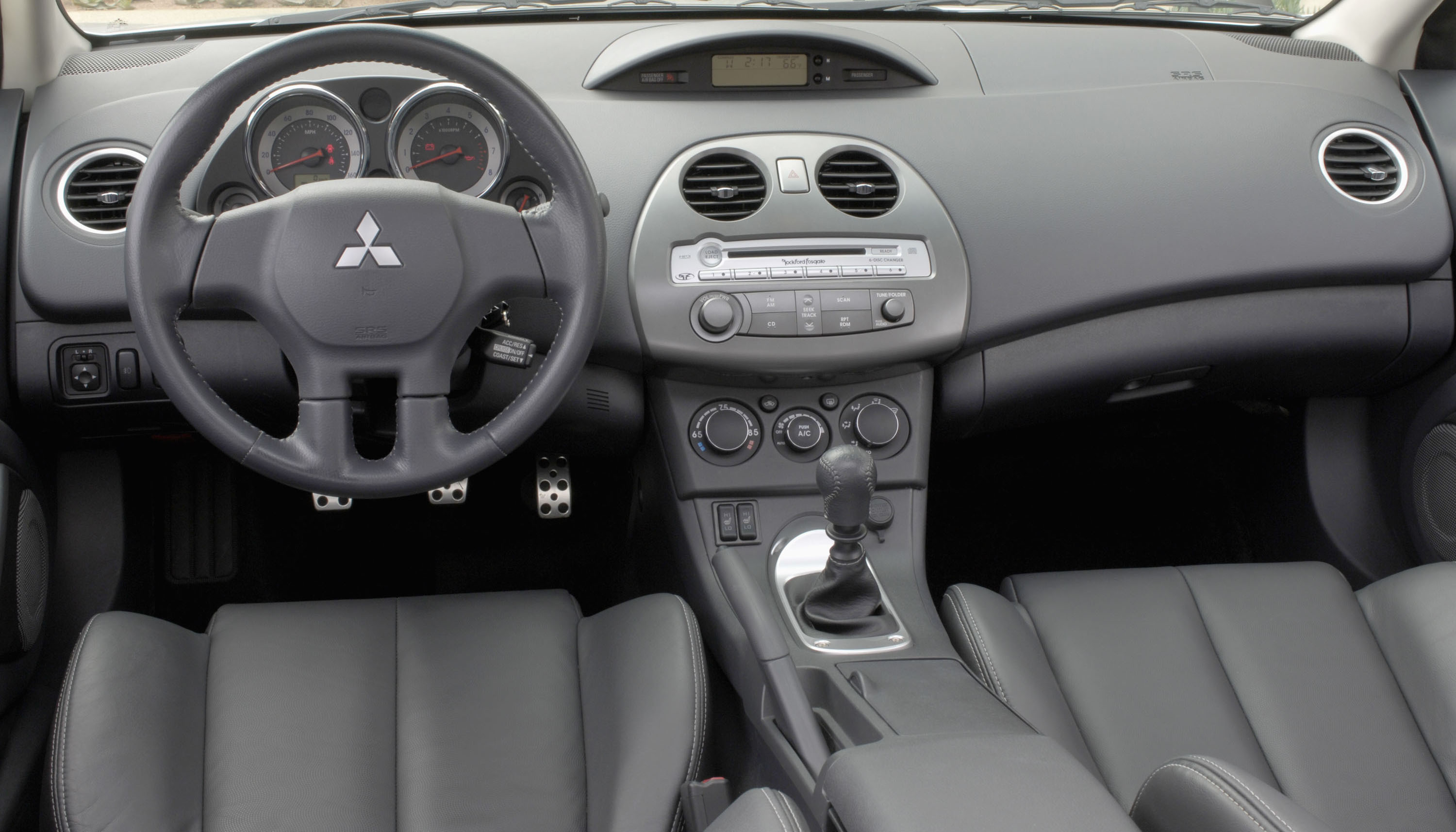 Mitsubishi Eclipse photo #32