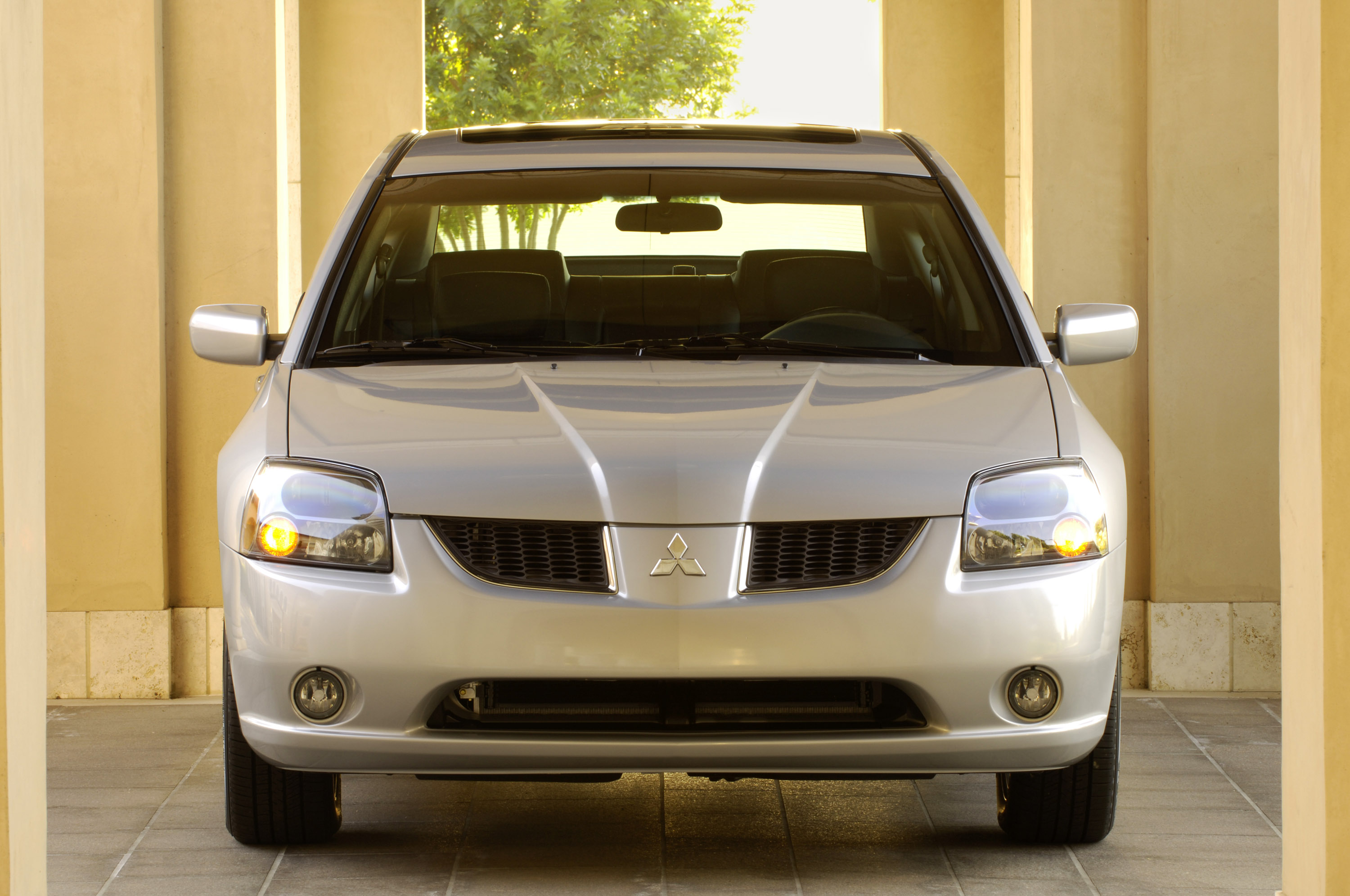 2006 Mitsubishi Galant HD Pictures