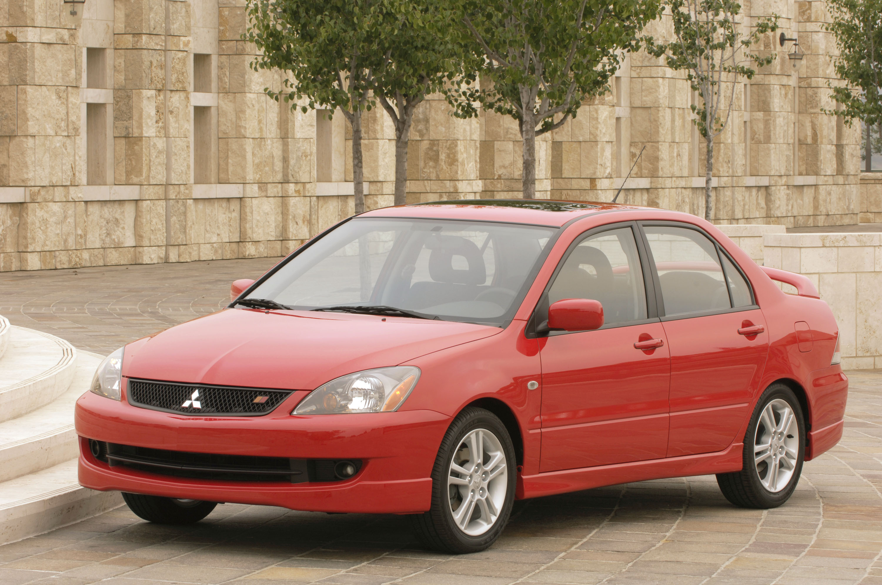 Mitsubishi Lancers photo #3