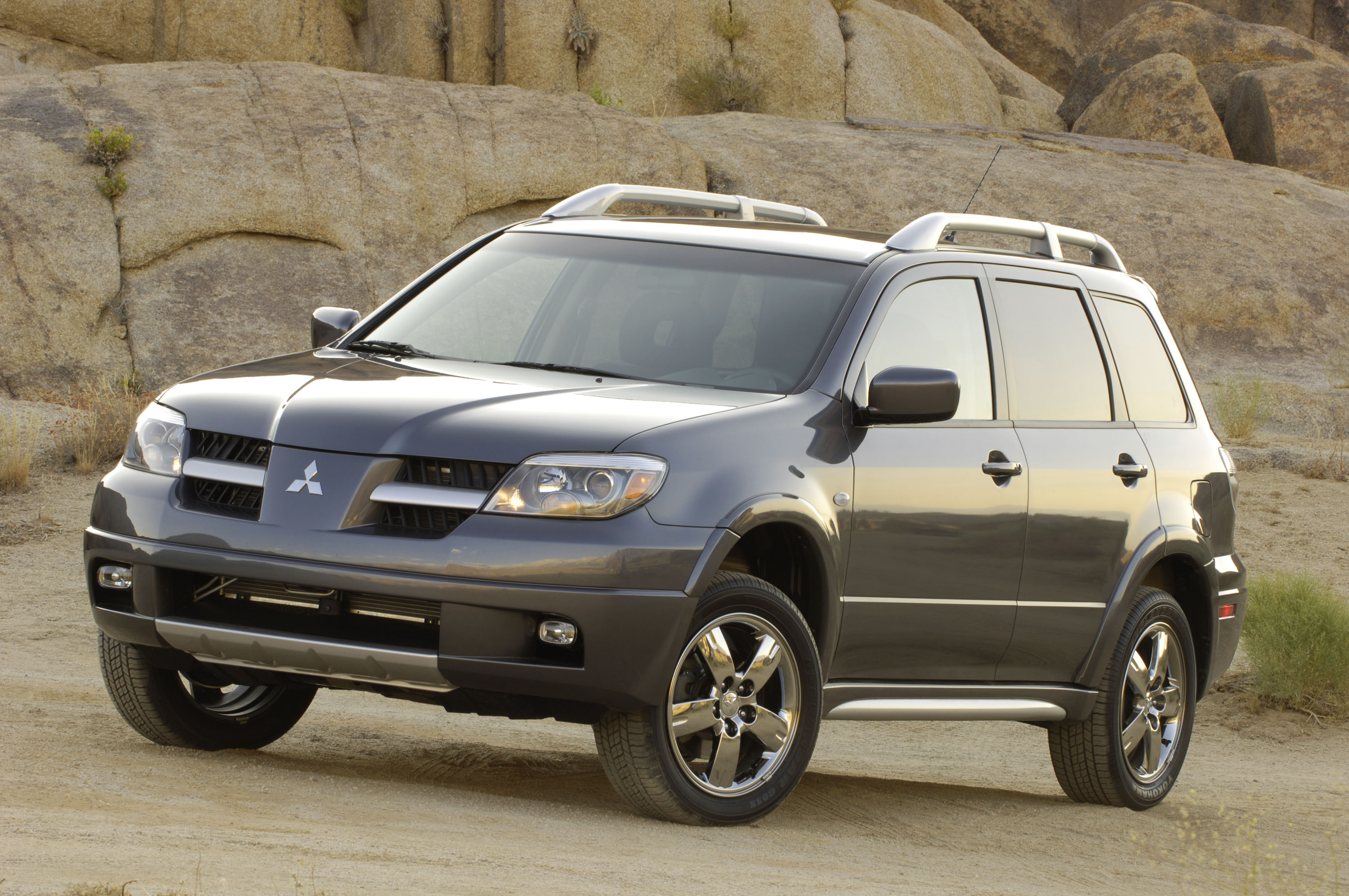 2006 Mitsubishi Outlander HD Pictures