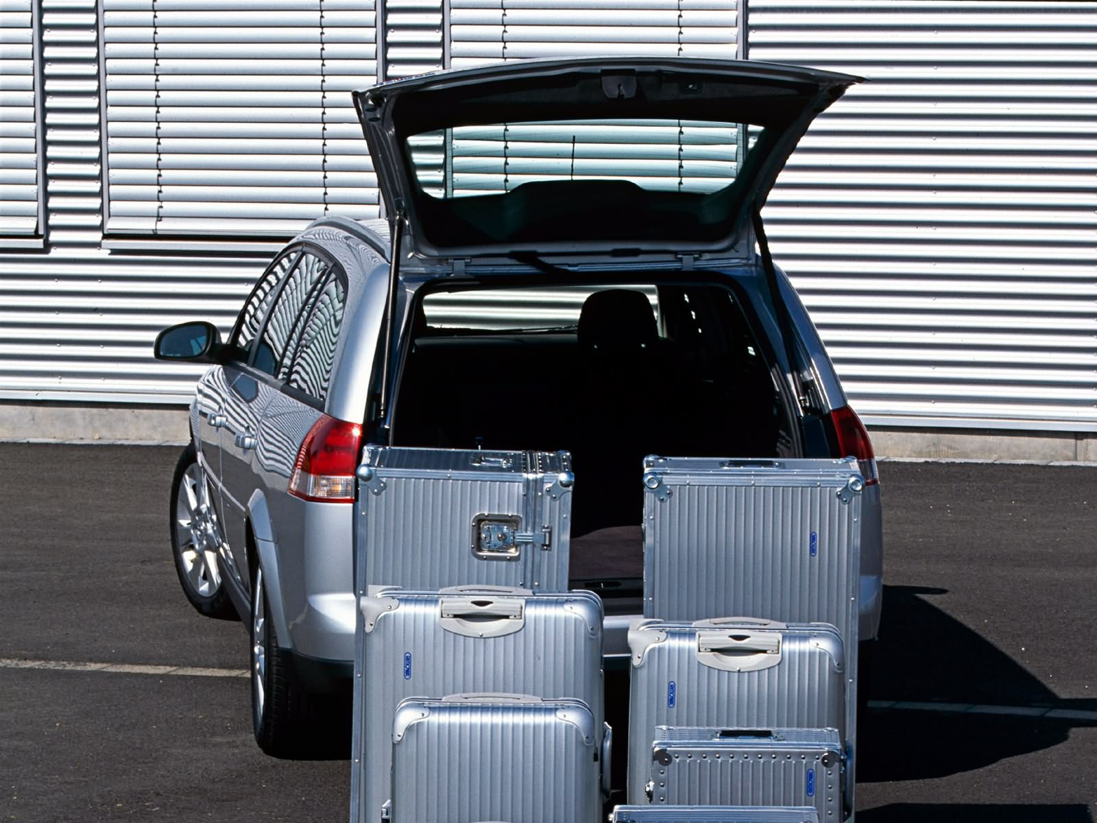 Opel Vectra Caravan photo #15