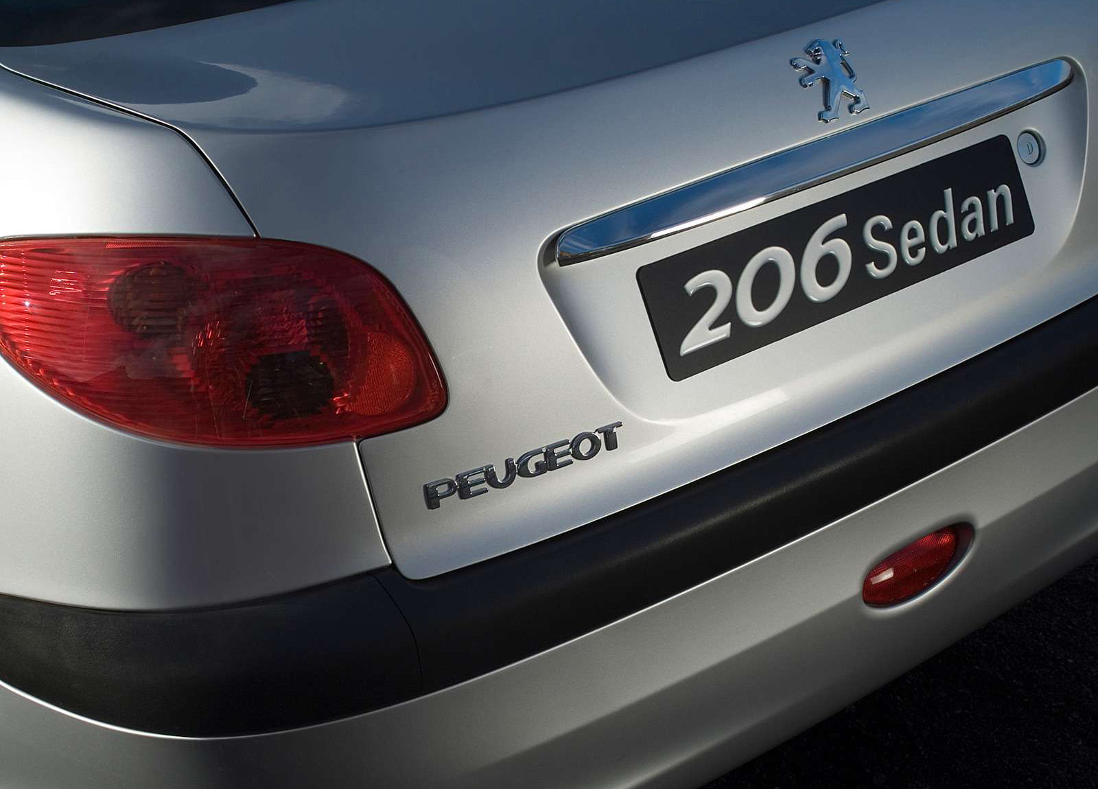 Peugeot 206 Sedan photo #11