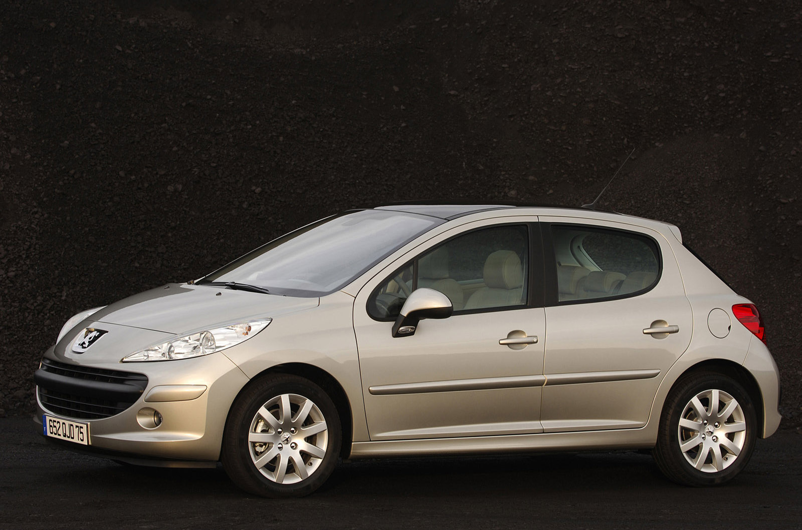 Peugeot 207 photo #27