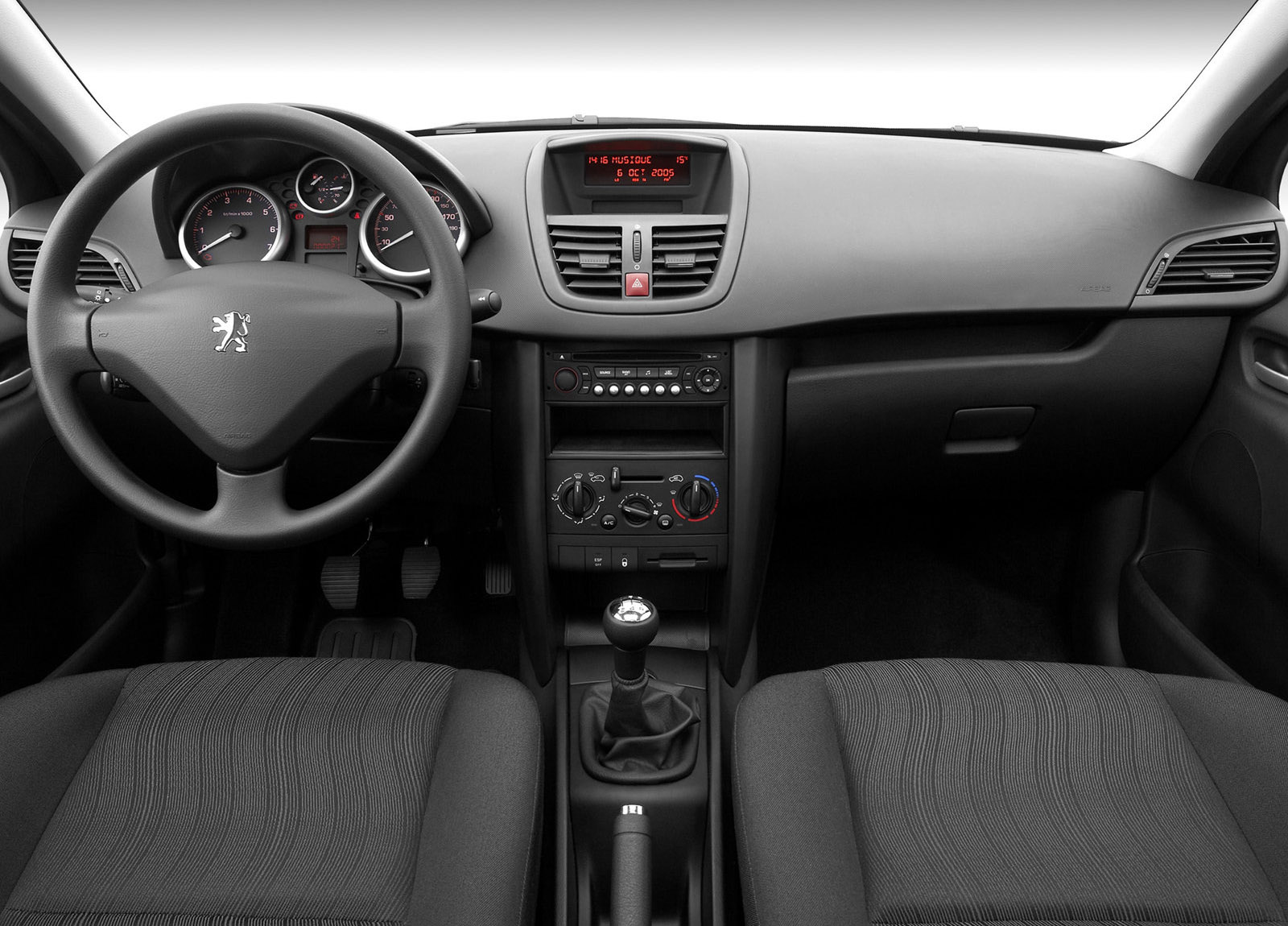 Peugeot 207 photo #36