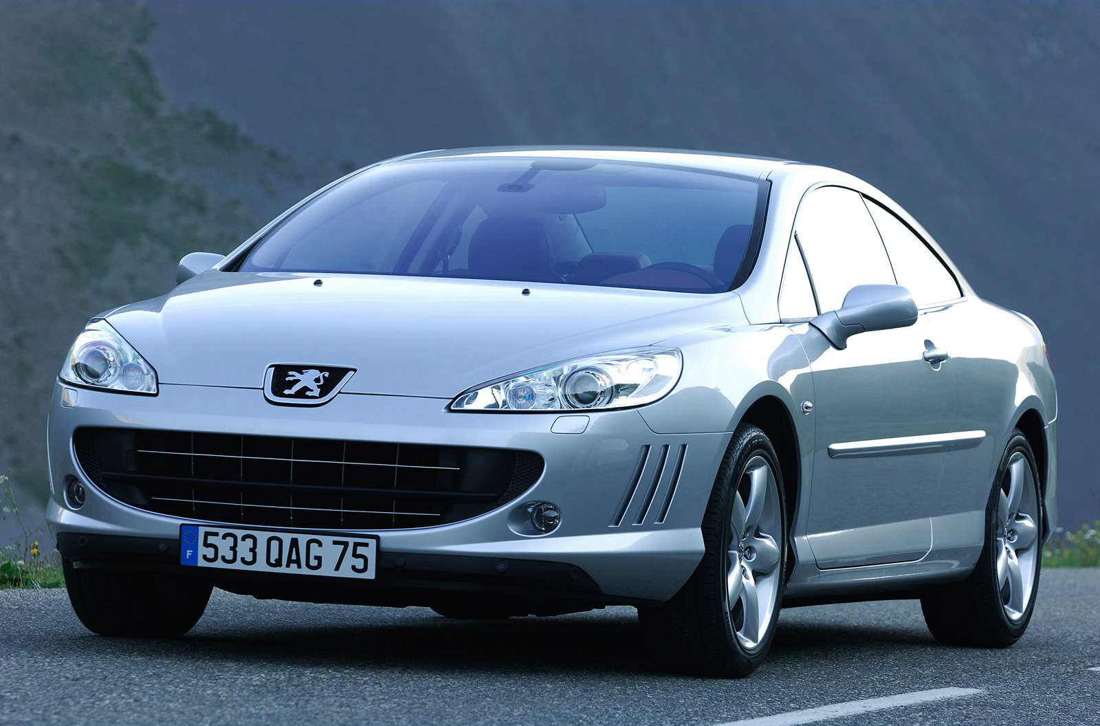 Peugeot 407 Coupe photo #2