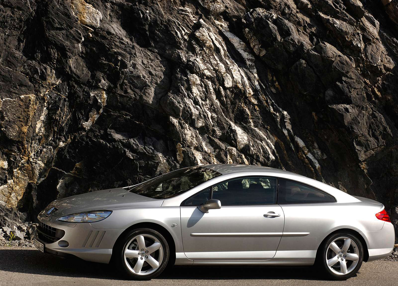 Peugeot 407 Coupe photo #5