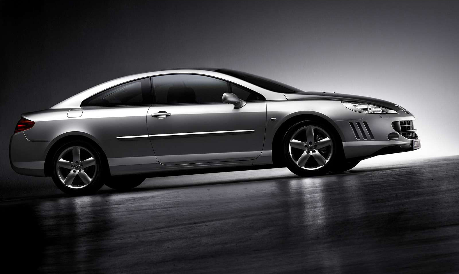 Peugeot 407 Coupe photo #12