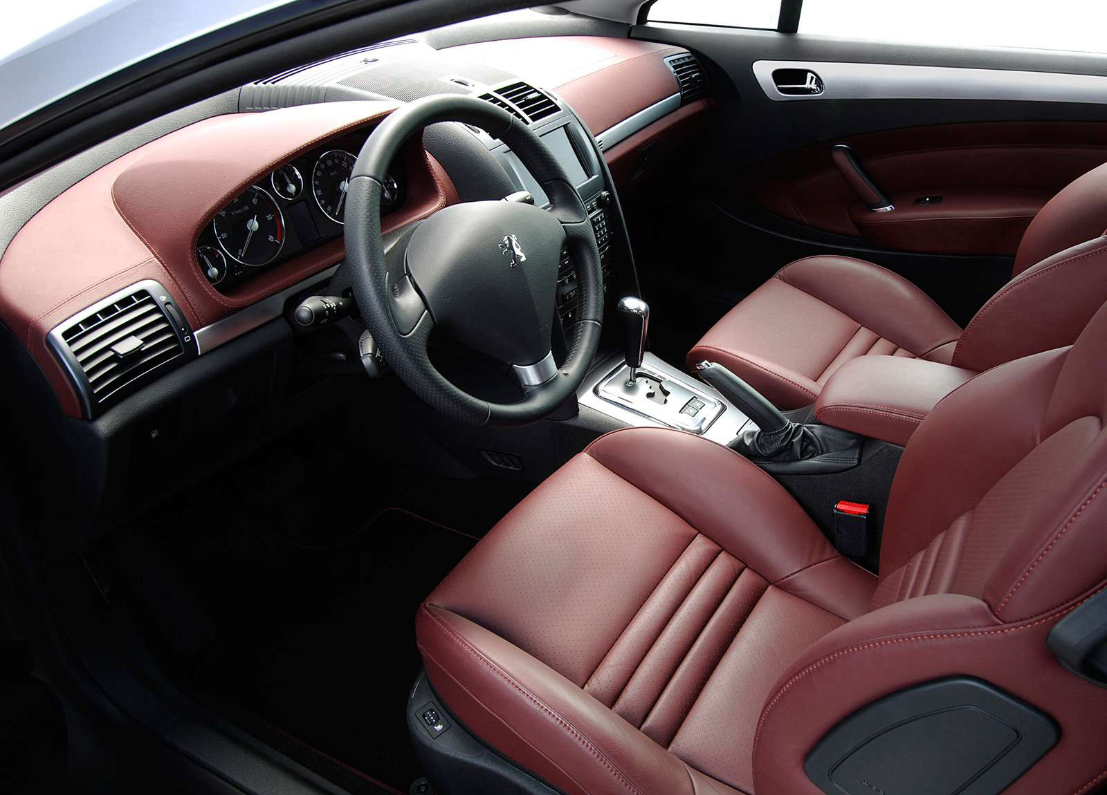 Peugeot 407 Coupe photo #13