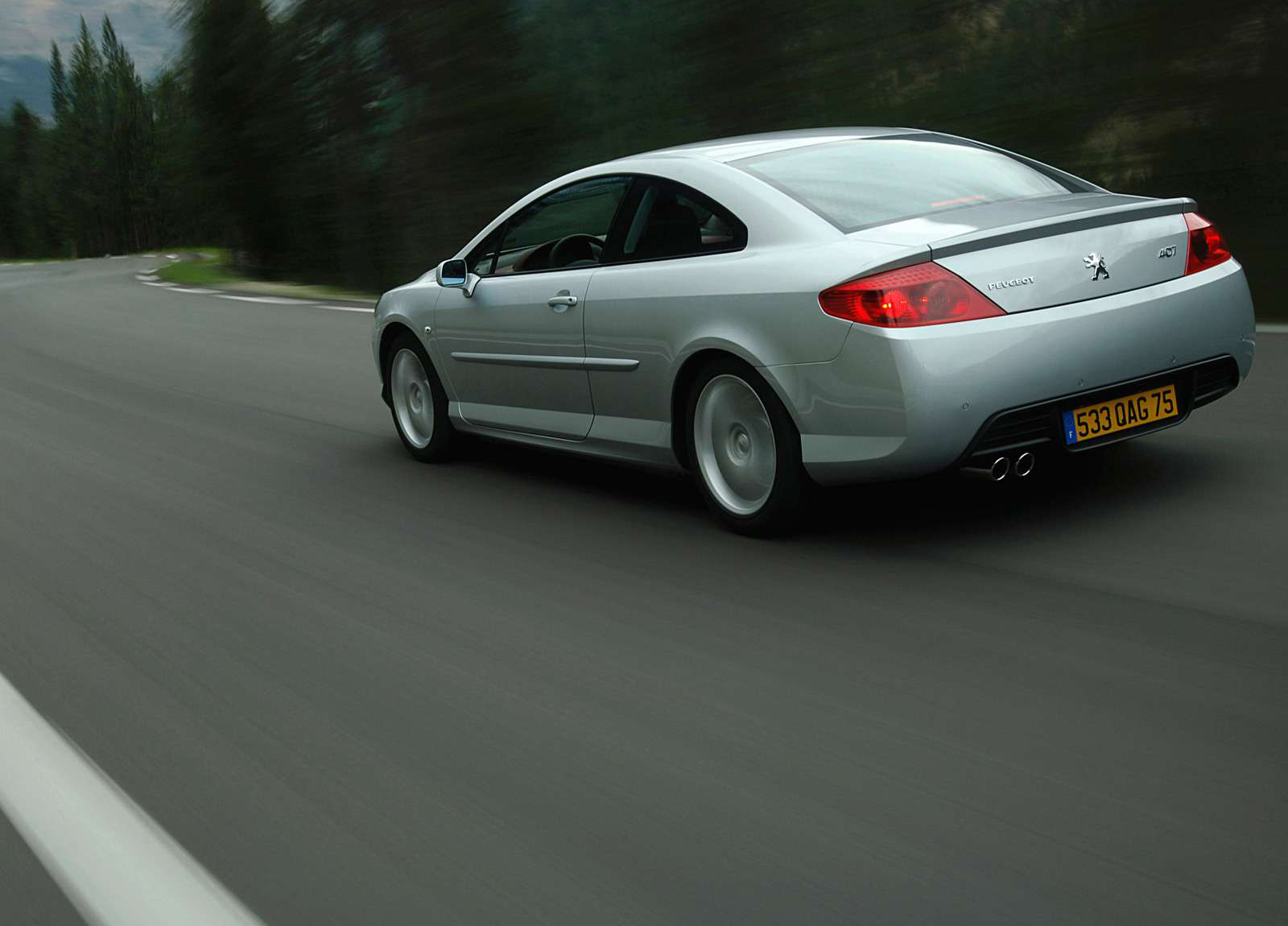 Peugeot 407 Coupe photo #24