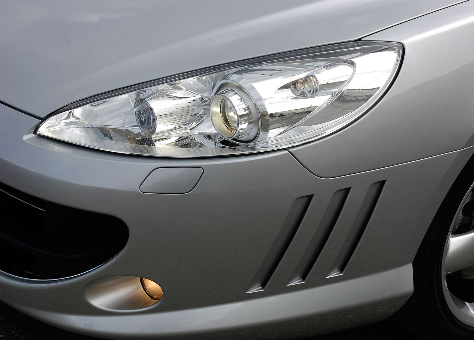 Peugeot 407 Coupe photo #27