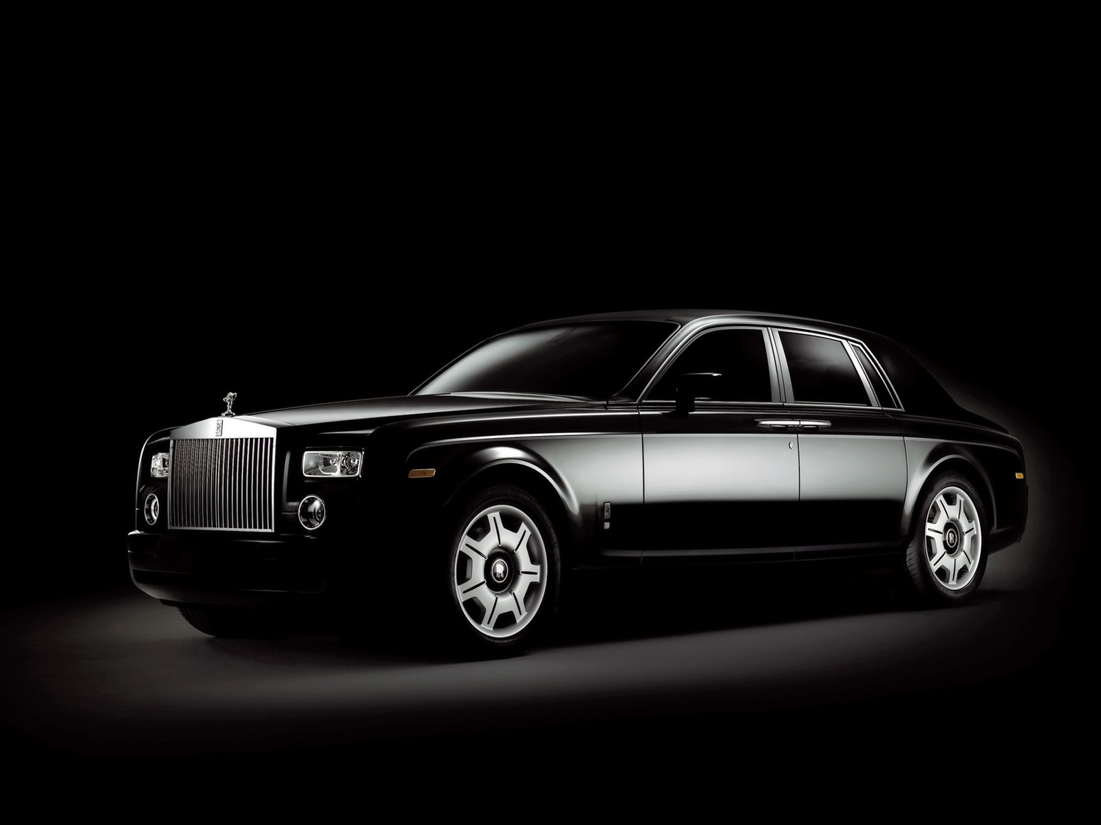 Rolls-Royce Phantom Black photo #1