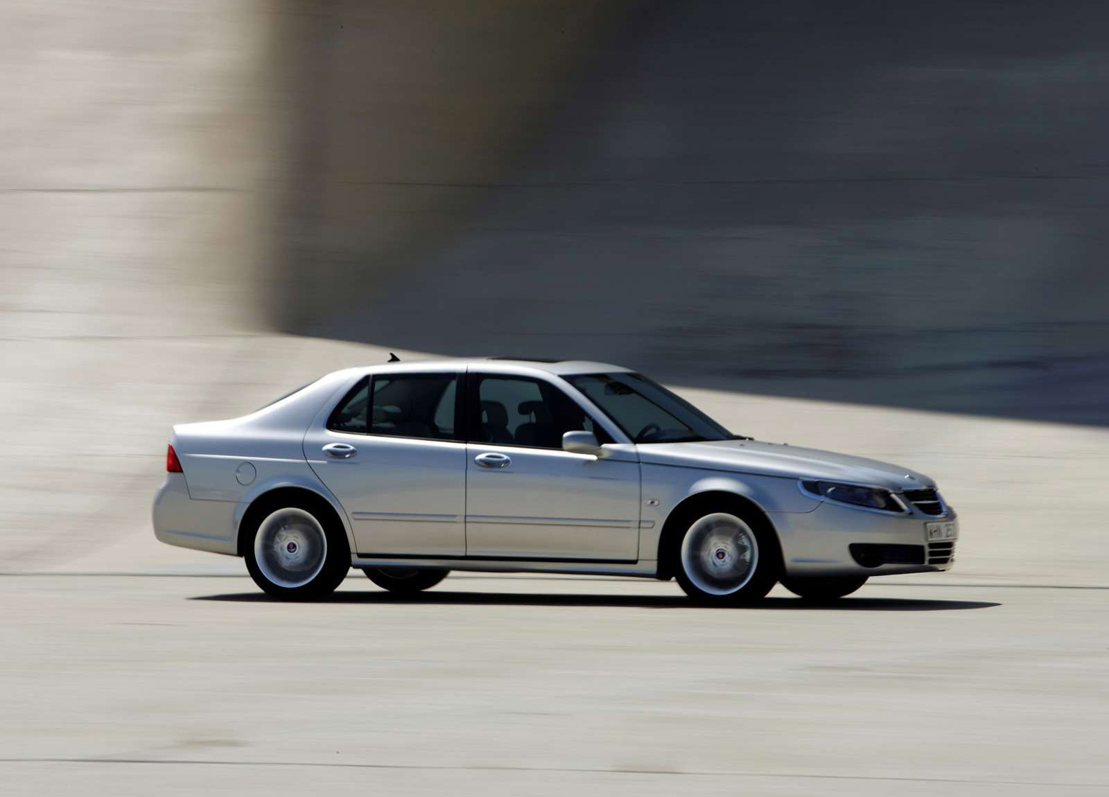 Saab 9-5 Sedan photo #17