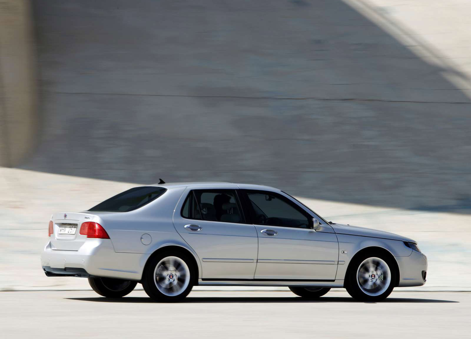 Saab 9-5 Sedan photo #25