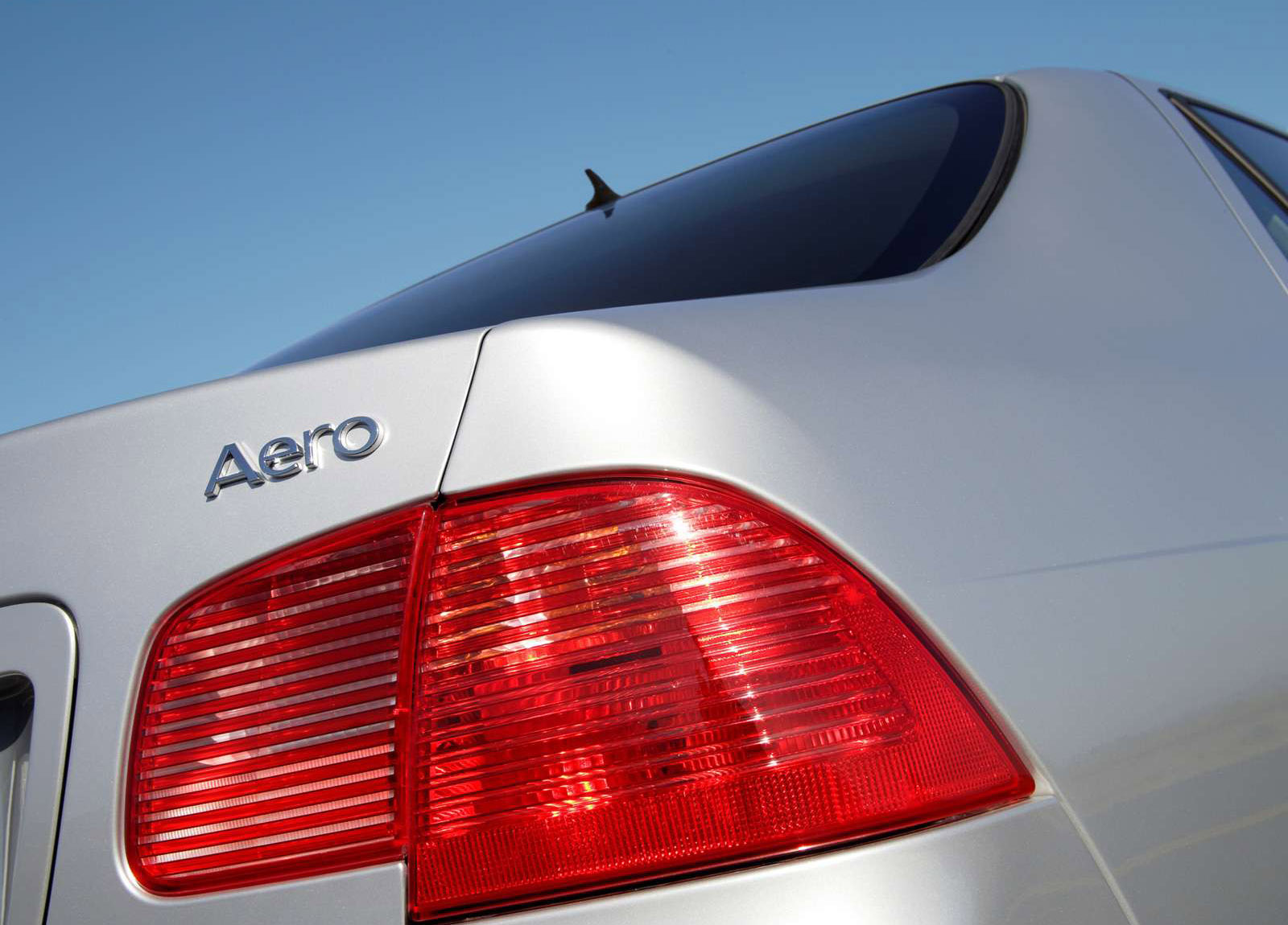 Saab 9-5 Sedan photo #28