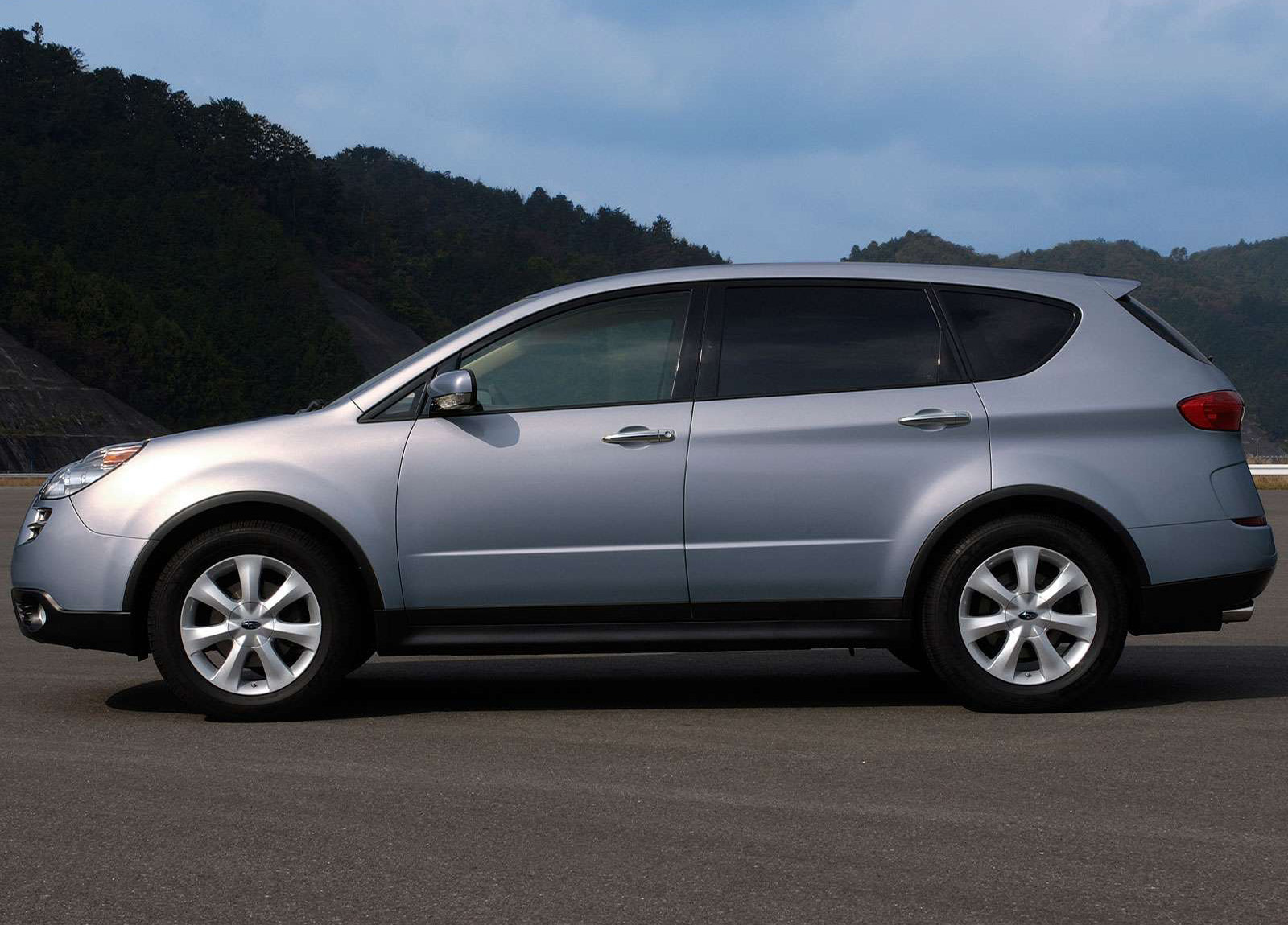 2006 Subaru B9 Tribeca HD Pictures